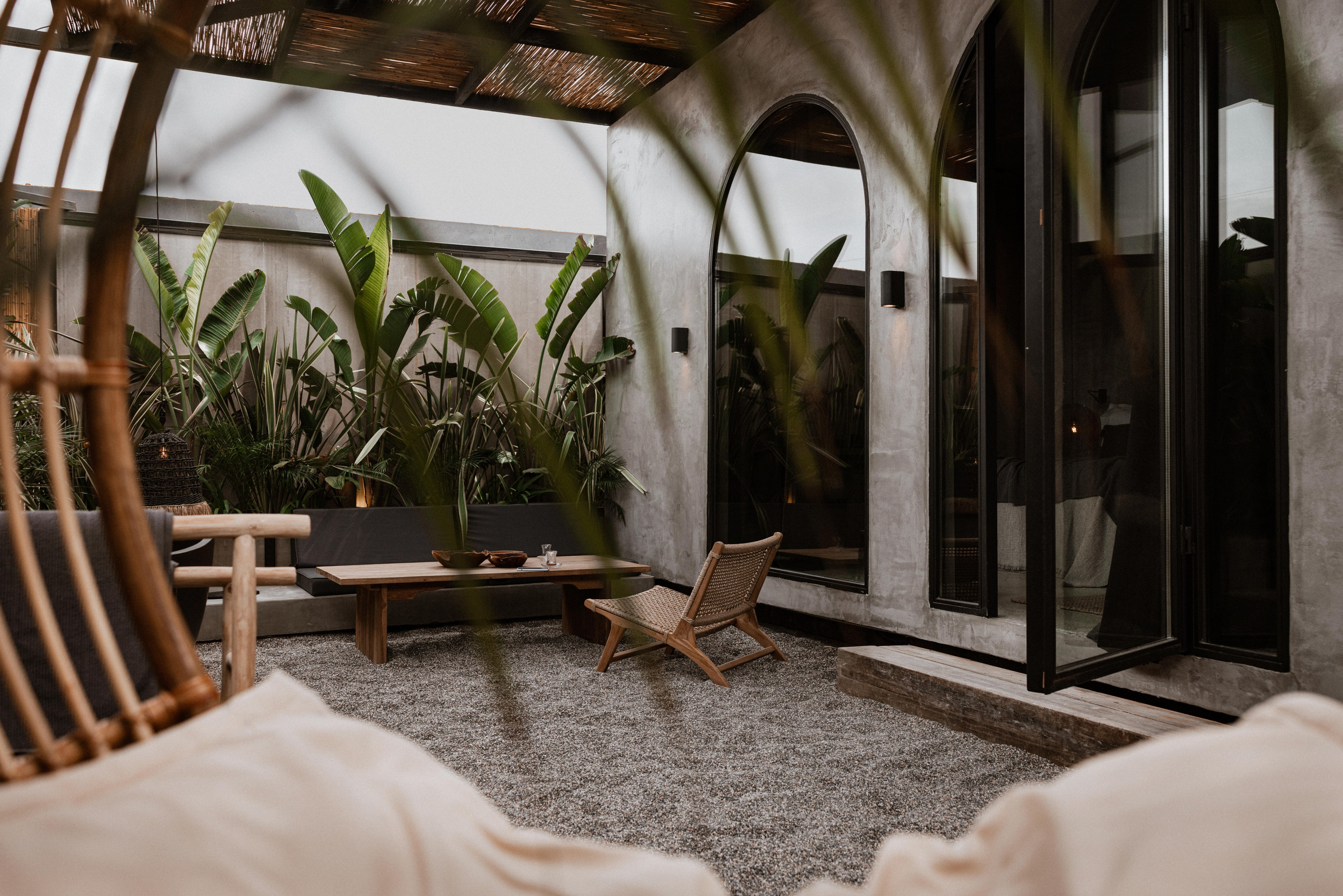 Interior photography and video shooting of a hotel in Bali style. Ivan Skufinsky — wedding and family photographer in Vancouver