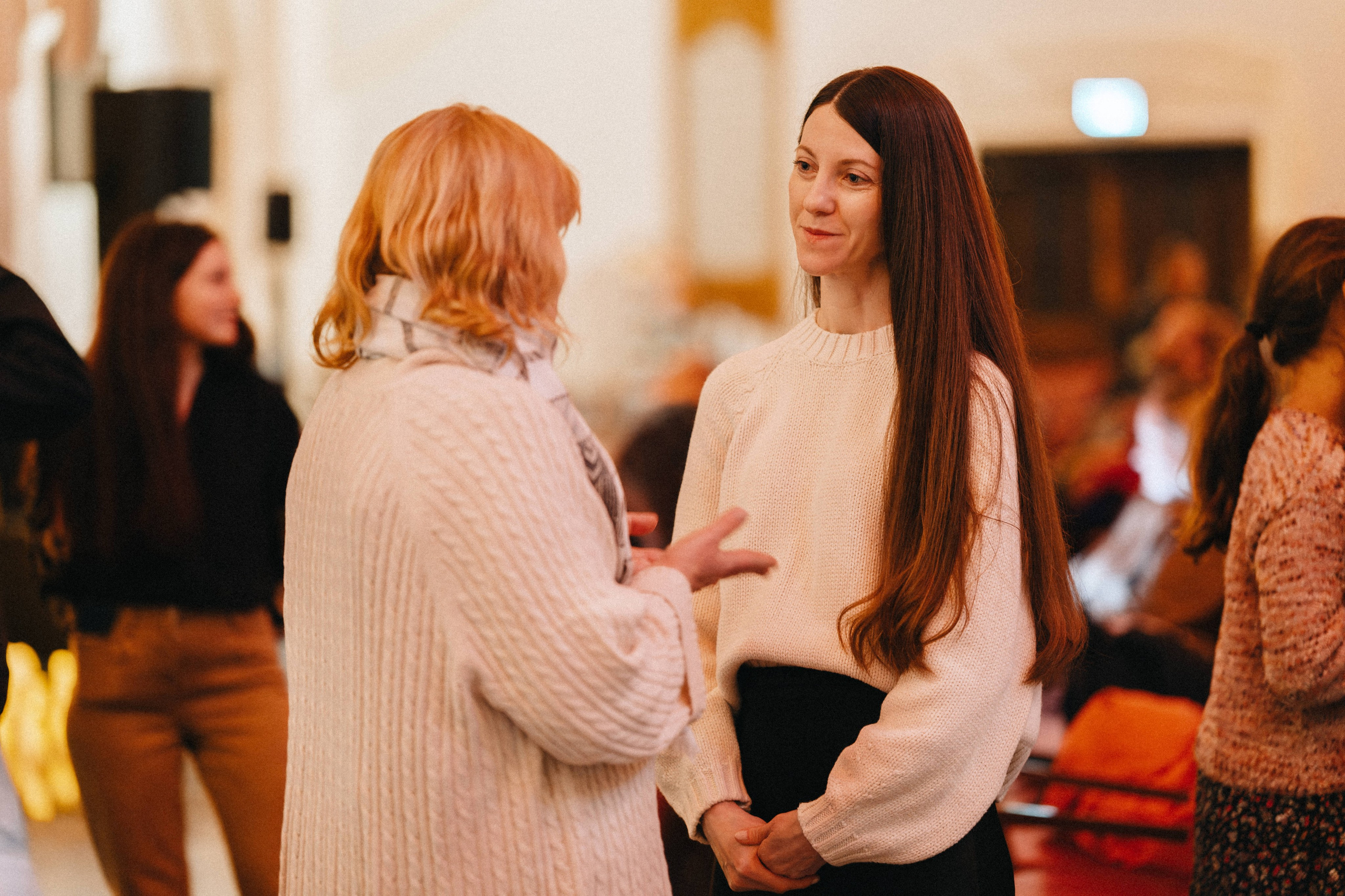 Live concert photography from Vivienne Mort in Vancouver 2025. Ivan Skufinsky — wedding and family photographer in Vancouver