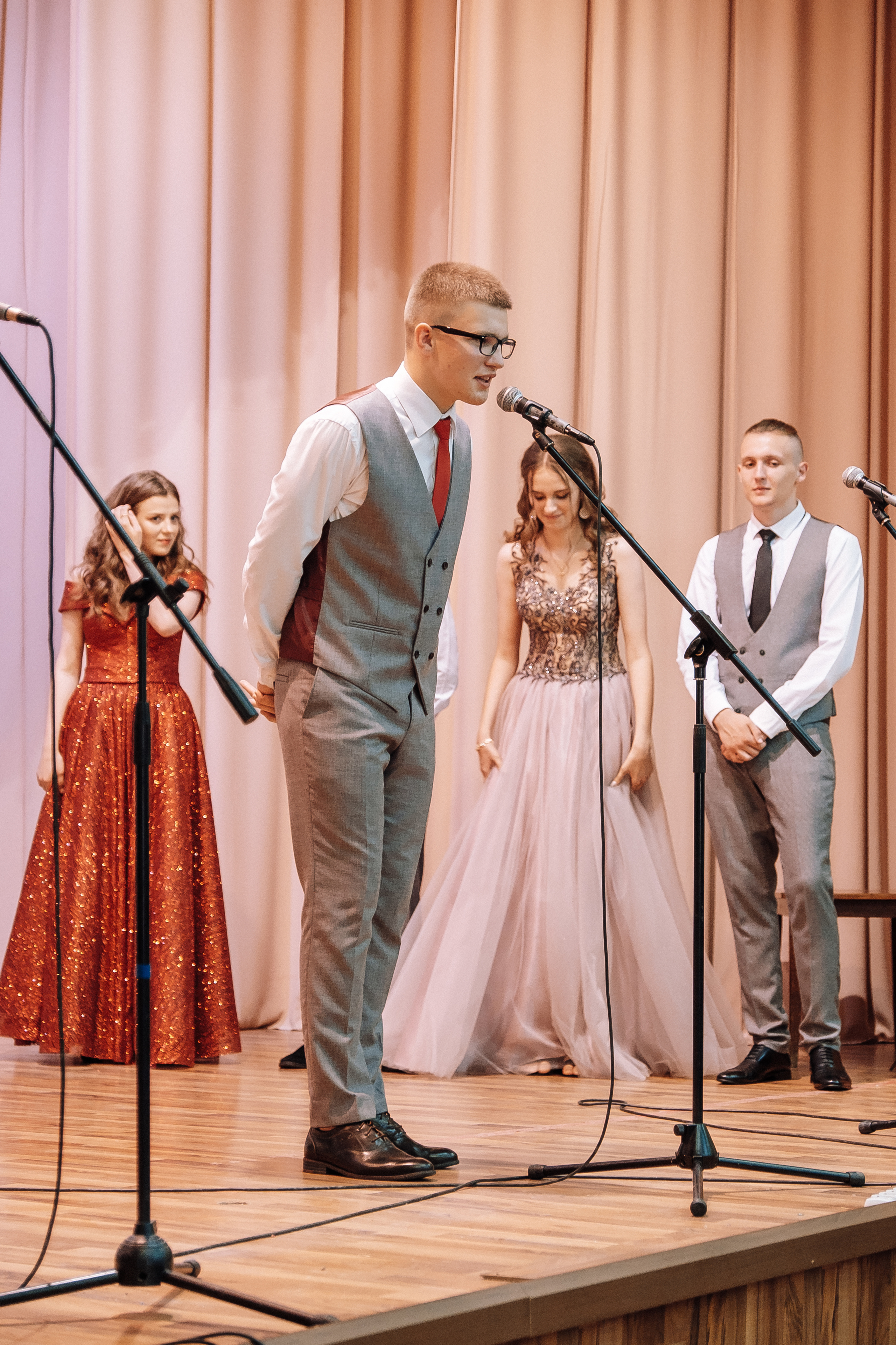 Выпускной школа номер 3. Хмельник. Ivan Skufinsky — wedding and family photographer in Vancouver