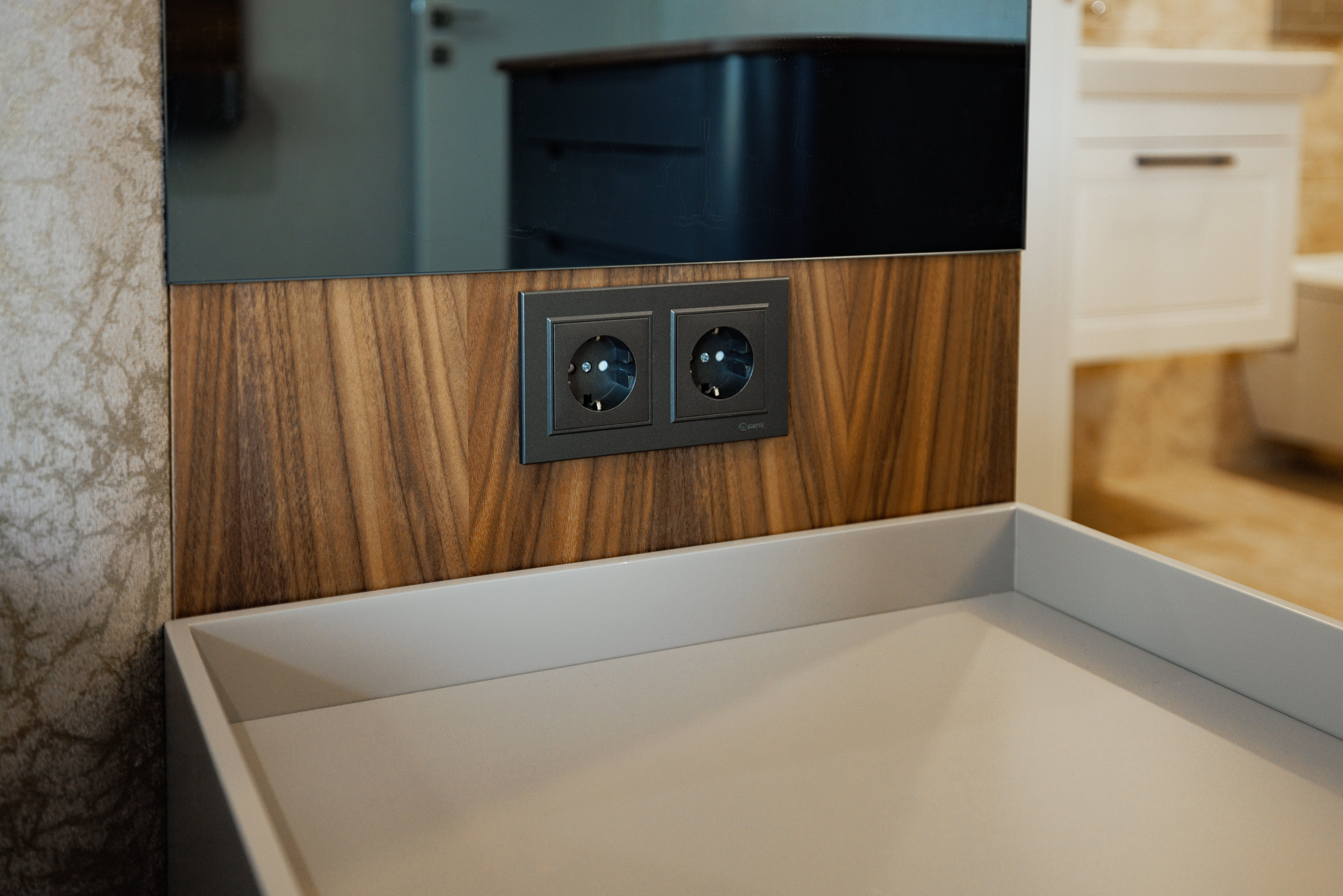 Real estate photographer in Vancouver Burnaby Richmond. Ivan Skufinsky — wedding and family photographer in Vancouver