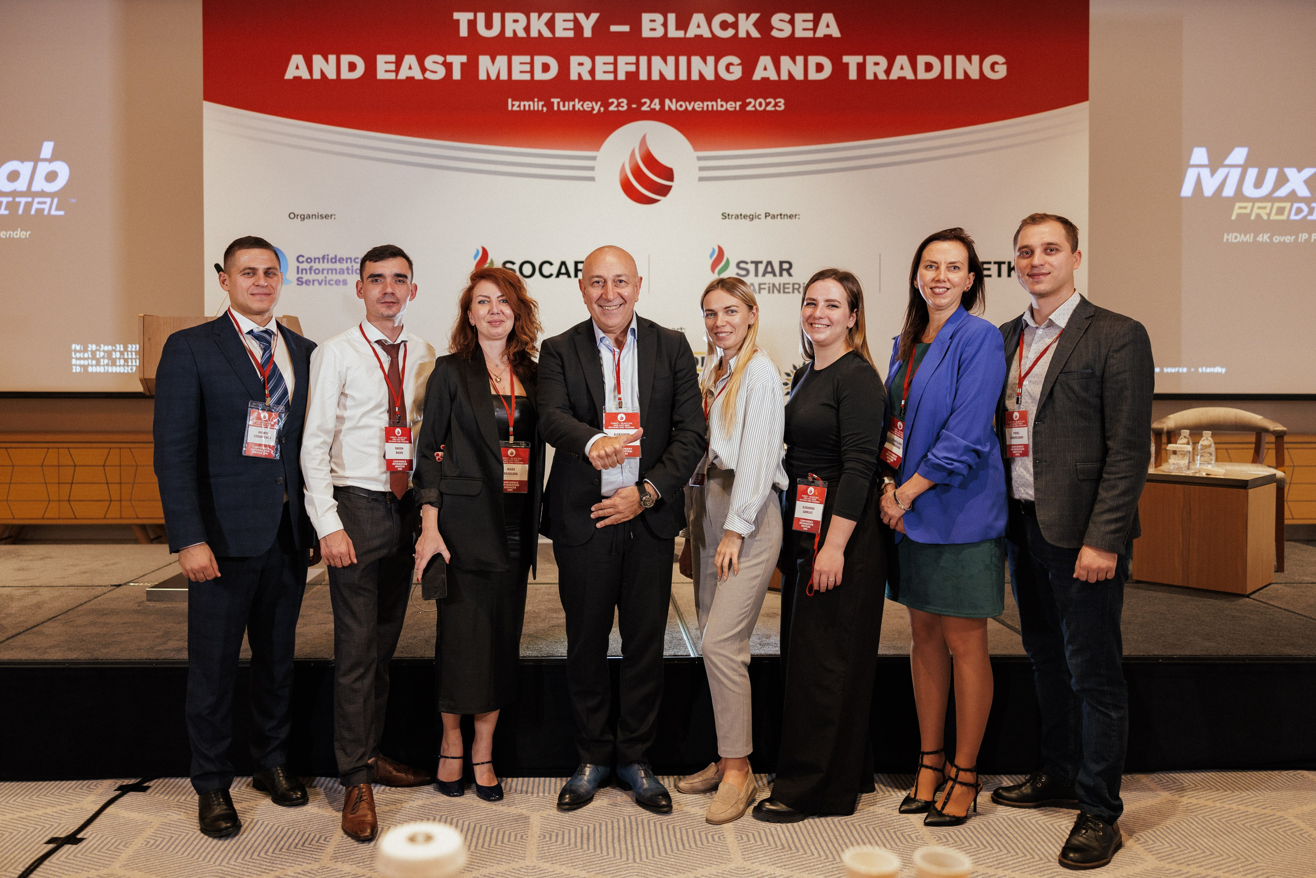 EXECUTIVE RETREAT Izmir Confidence Information Services. Ivan Skufinsky — wedding and family photographer in Vancouver