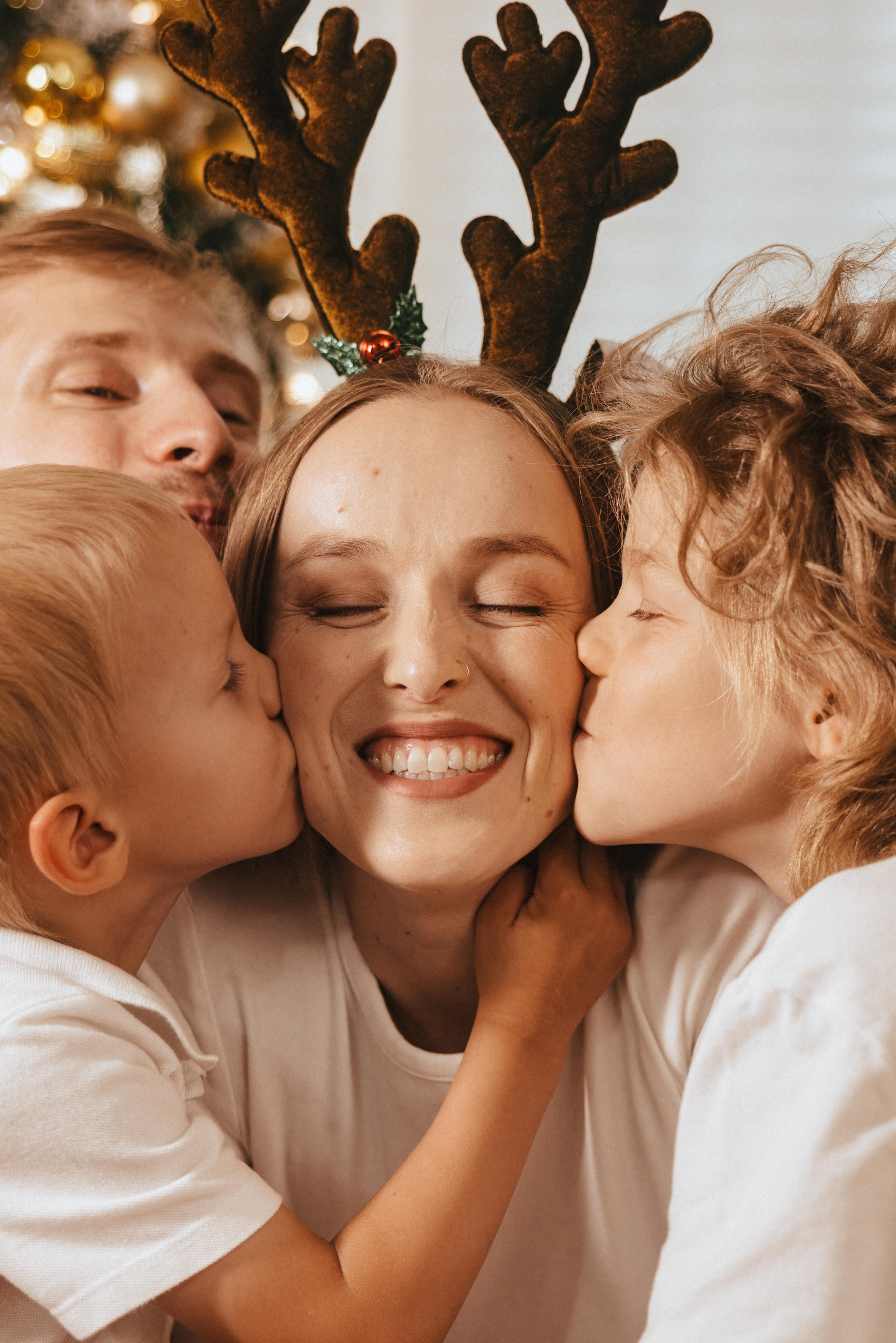 Christmas photo shoot 2025. Ivan Skufinsky — wedding and family photographer in Vancouver