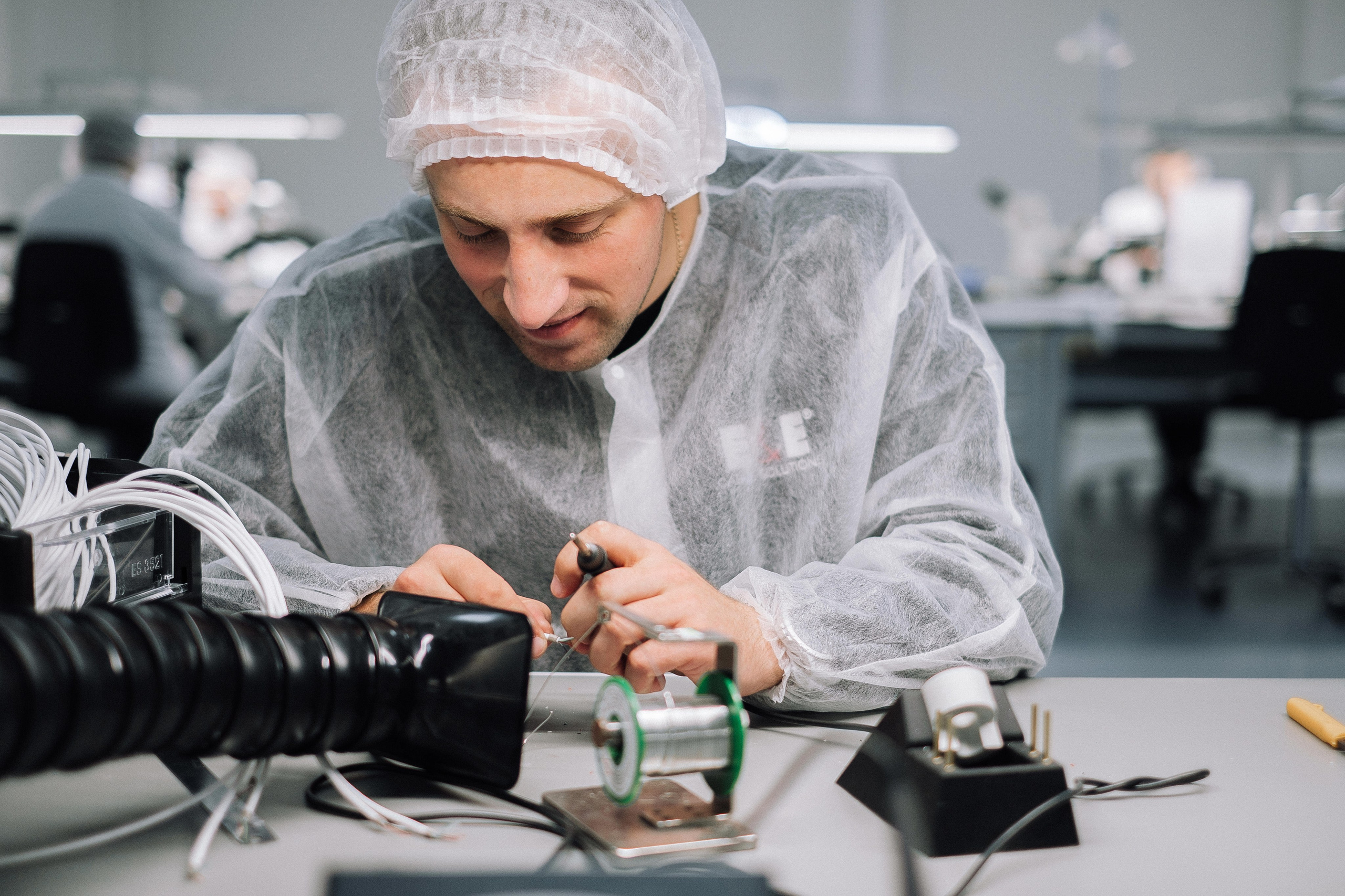 E & E Cable Solutions Factory. Ivan Skufinsky — wedding and family photographer in Vancouver