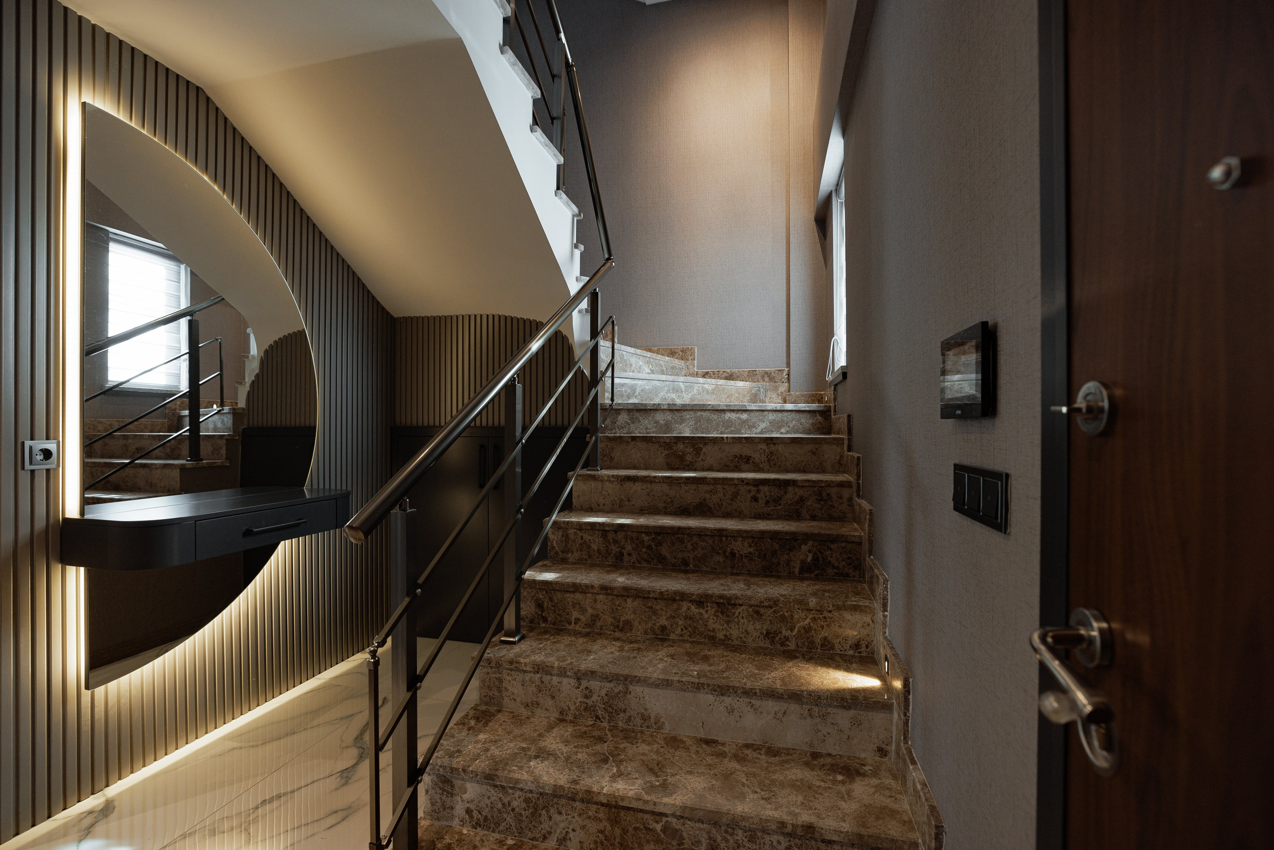 Real estate photographer in Vancouver Burnaby Richmond. Ivan Skufinsky — wedding and family photographer in Vancouver