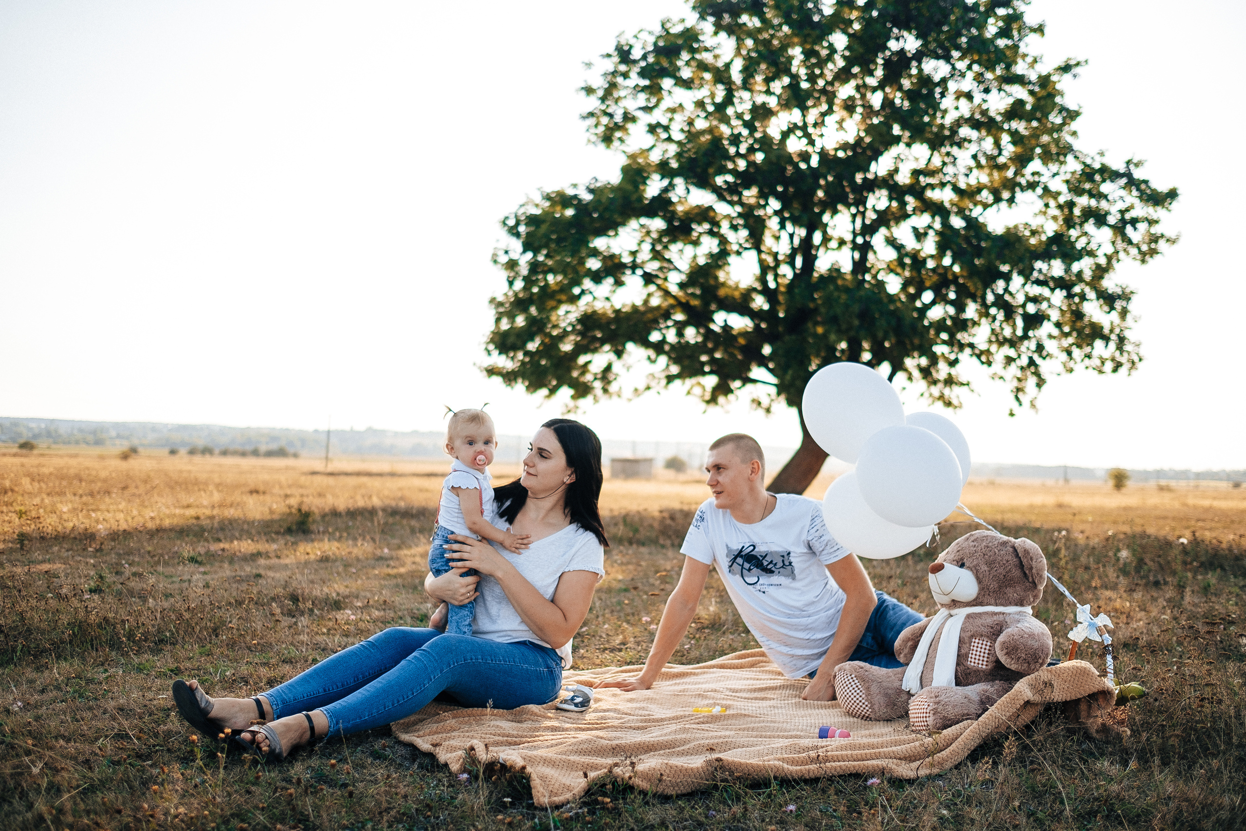 FamilyStory 1year (Lilia Sergey Maria). Ivan Skufinsky — wedding and family photographer in Vancouver