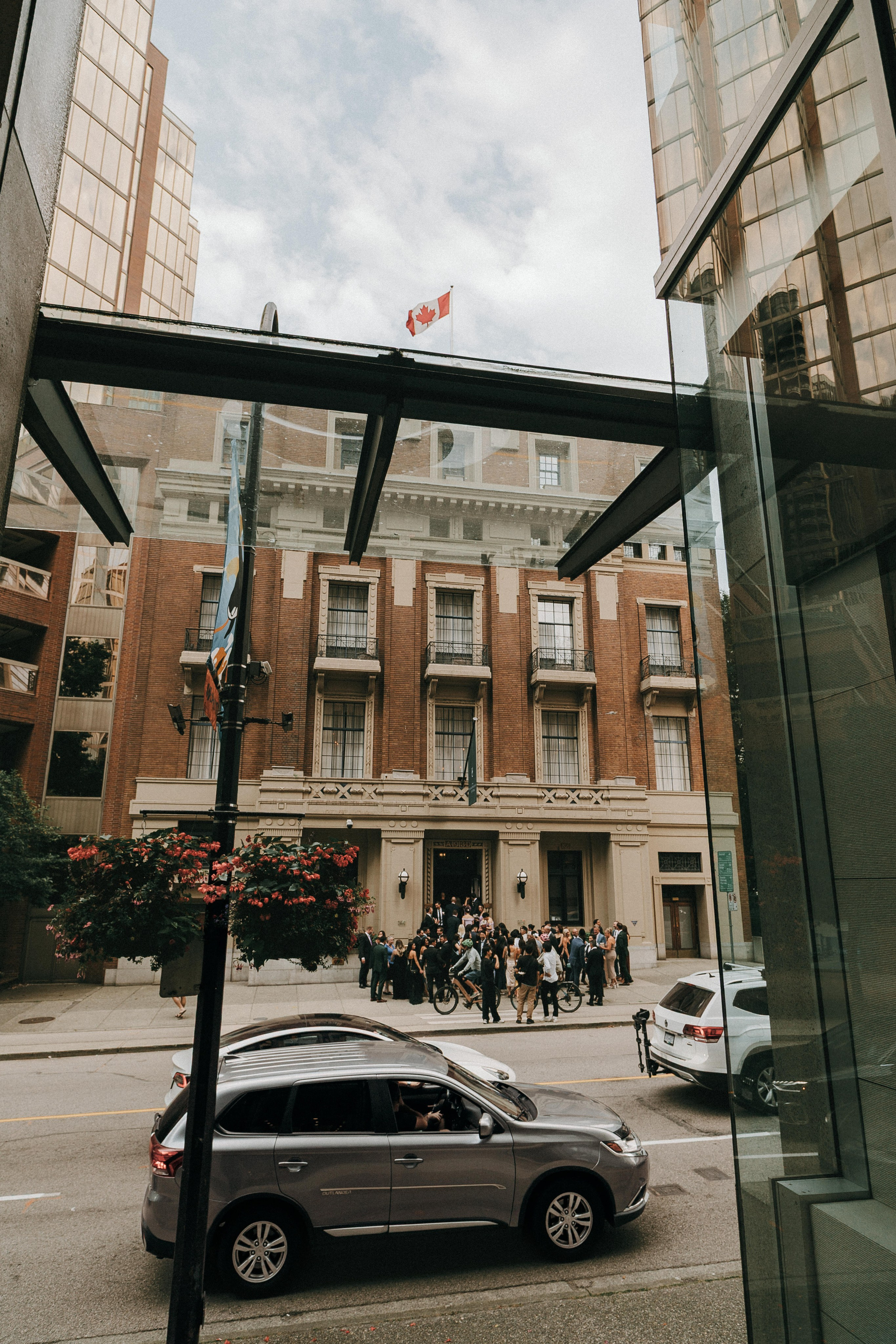 WeddingStory in Vancouver Club. Ivan Skufinsky — wedding and family photographer in Vancouver