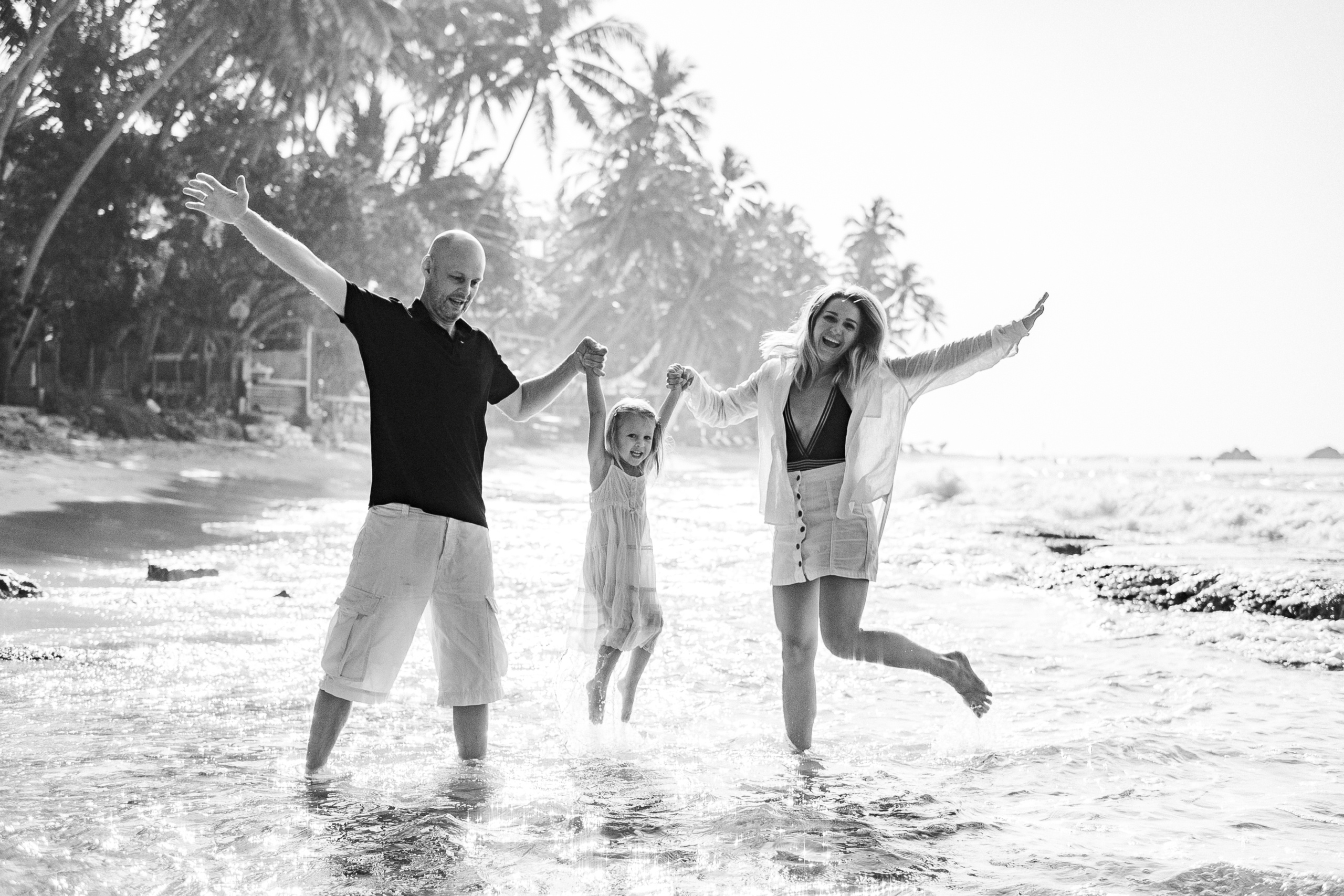 Sasha+Sasha+Liza Unavatuna. Ivan Skufinsky — wedding and family photographer in Vancouver