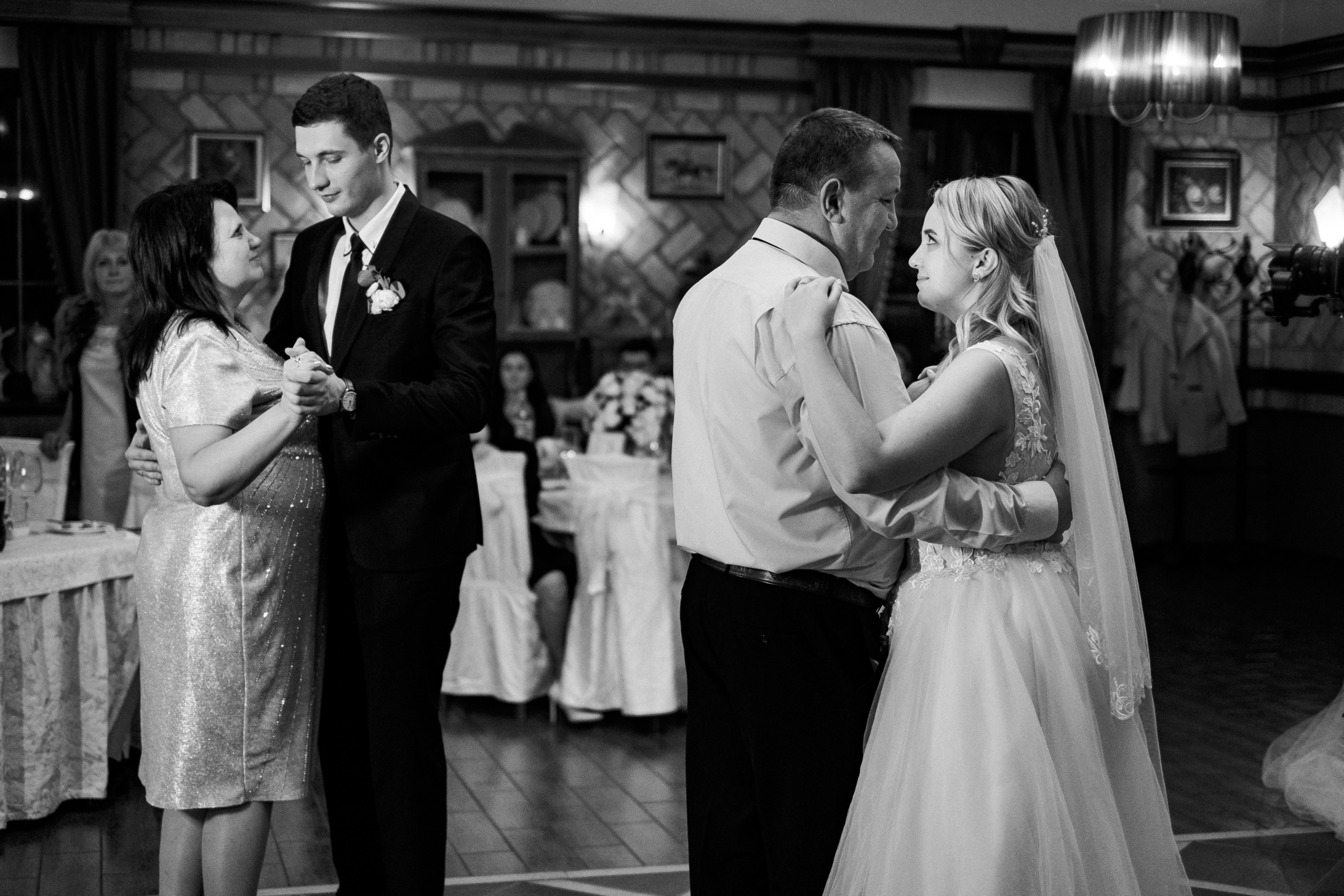 2019 19.10 WeddingStory Евгений+Юлия. Ivan Skufinsky — wedding and family photographer in Vancouver