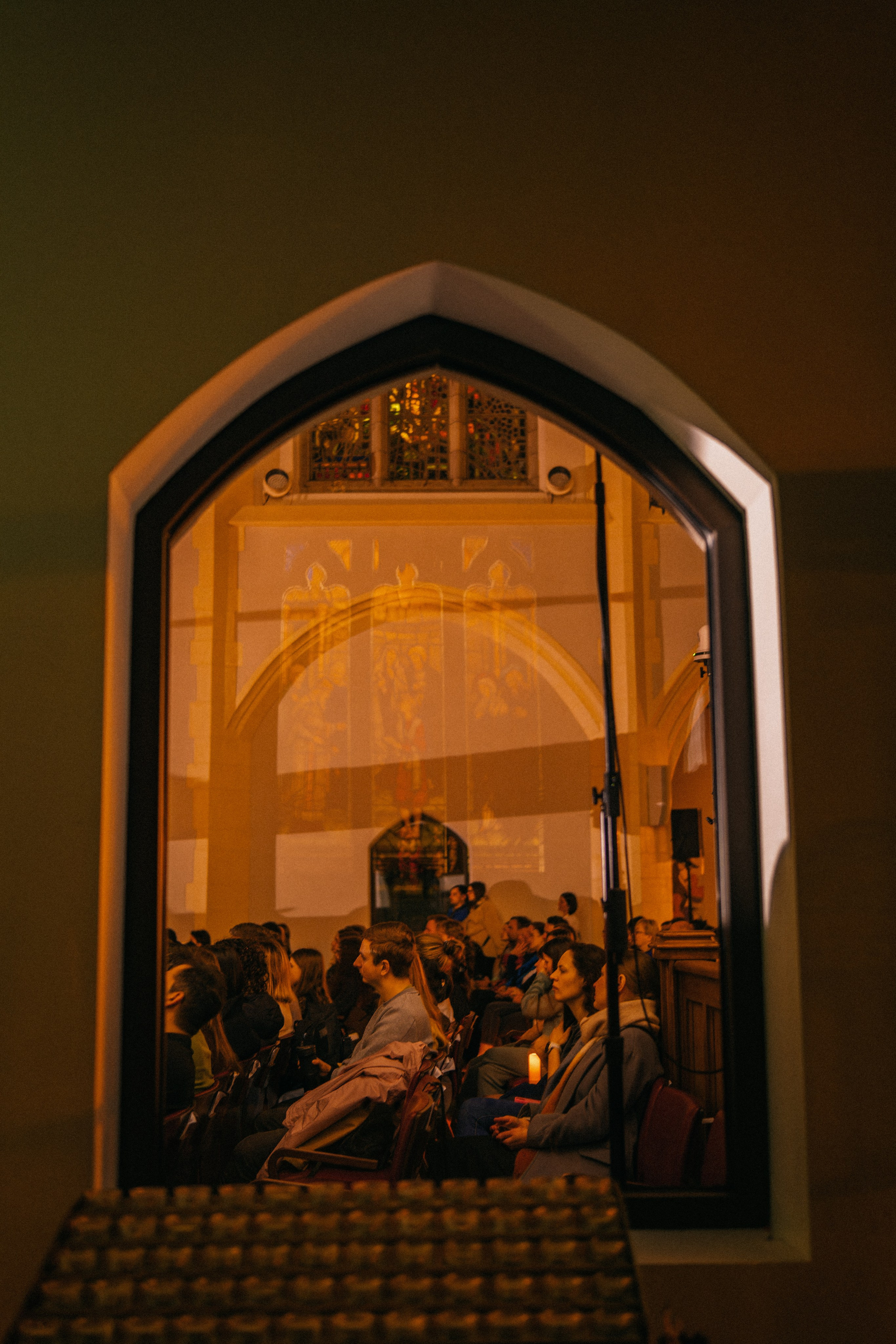 Live concert photography from Vivienne Mort in Vancouver 2025. Ivan Skufinsky — wedding and family photographer in Vancouver