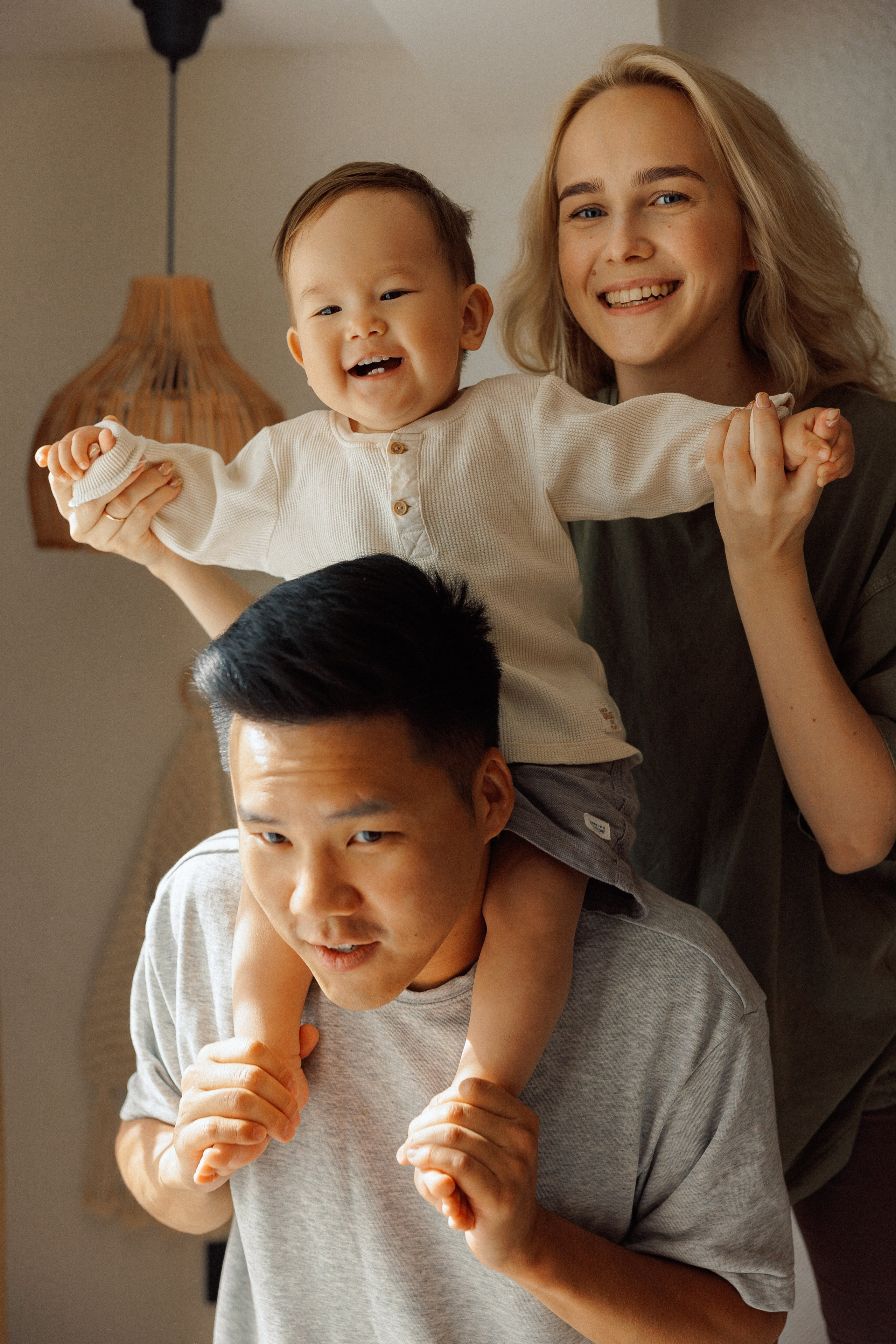 Family AntonArinaMark li. Ivan Skufinsky — wedding and family photographer in Vancouver