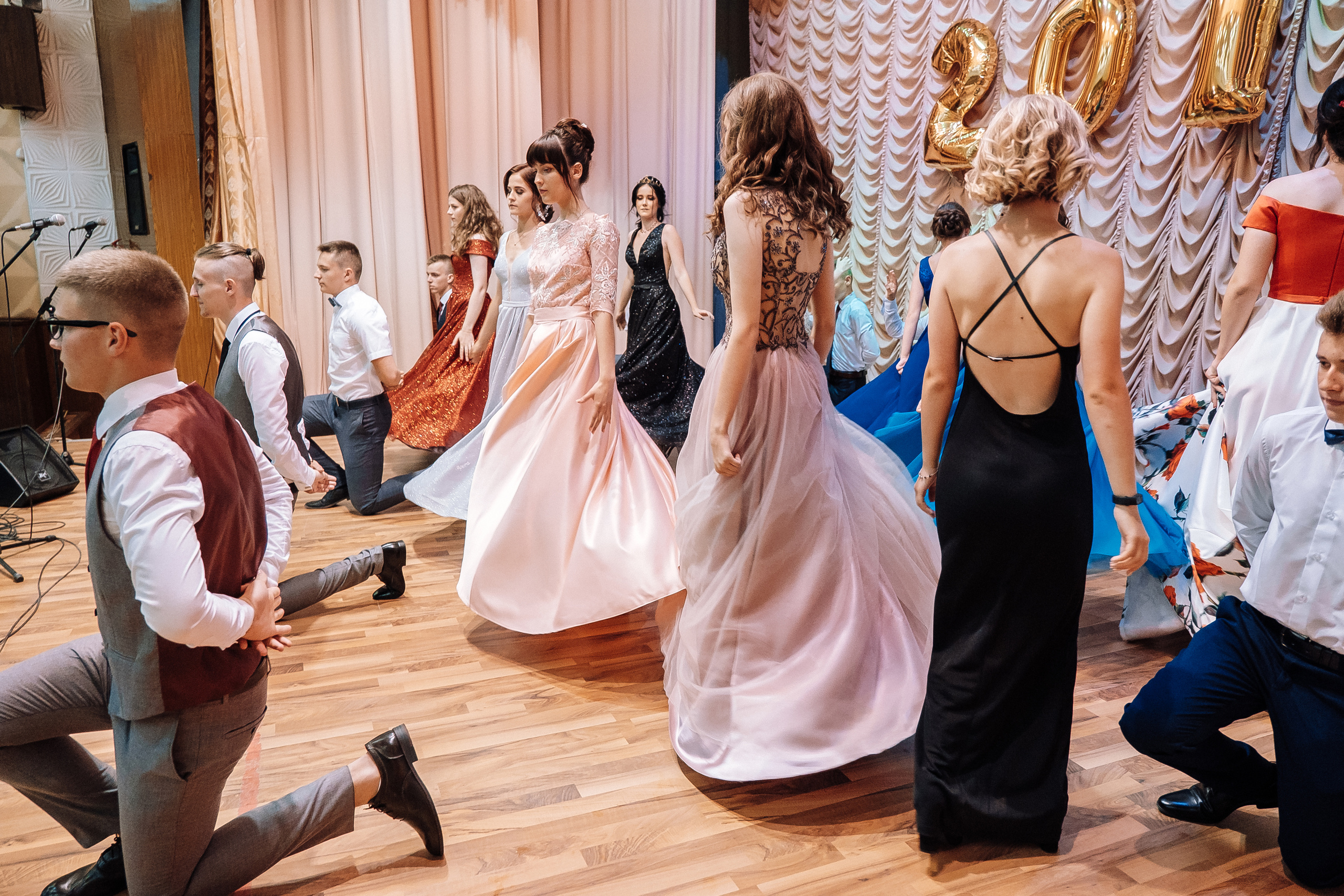 Выпускной школа номер 3. Хмельник. Ivan Skufinsky — wedding and family photographer in Vancouver