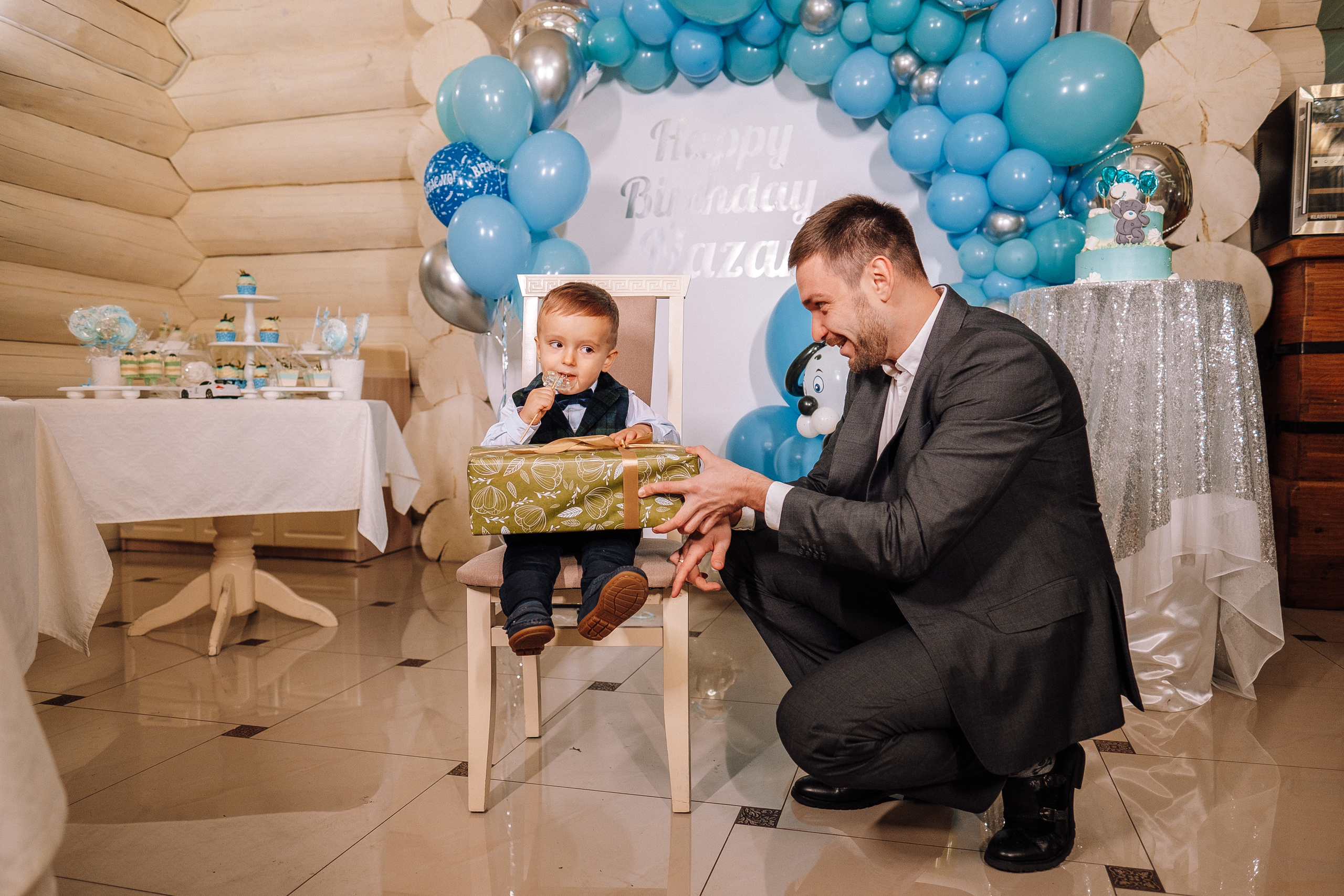 Версаль 30.11.2019. Ivan Skufinsky — wedding and family photographer in Vancouver