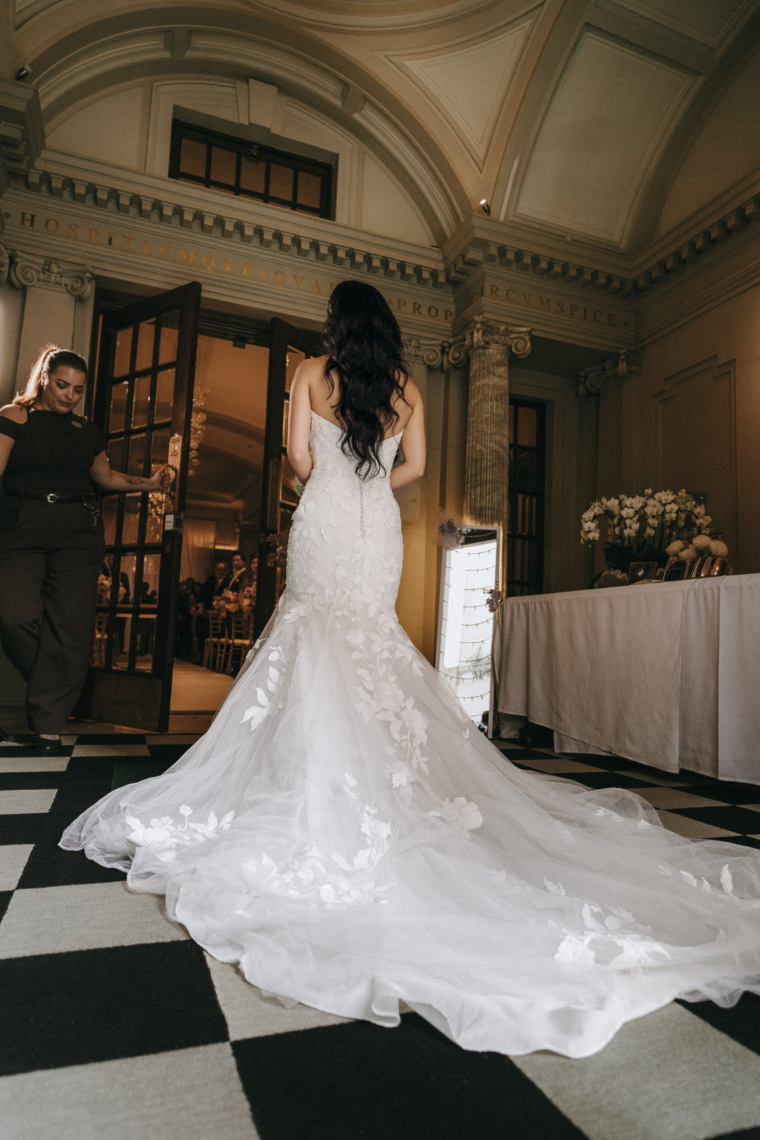 WeddingStory in Vancouver Club. Ivan Skufinsky — wedding and family photographer in Vancouver