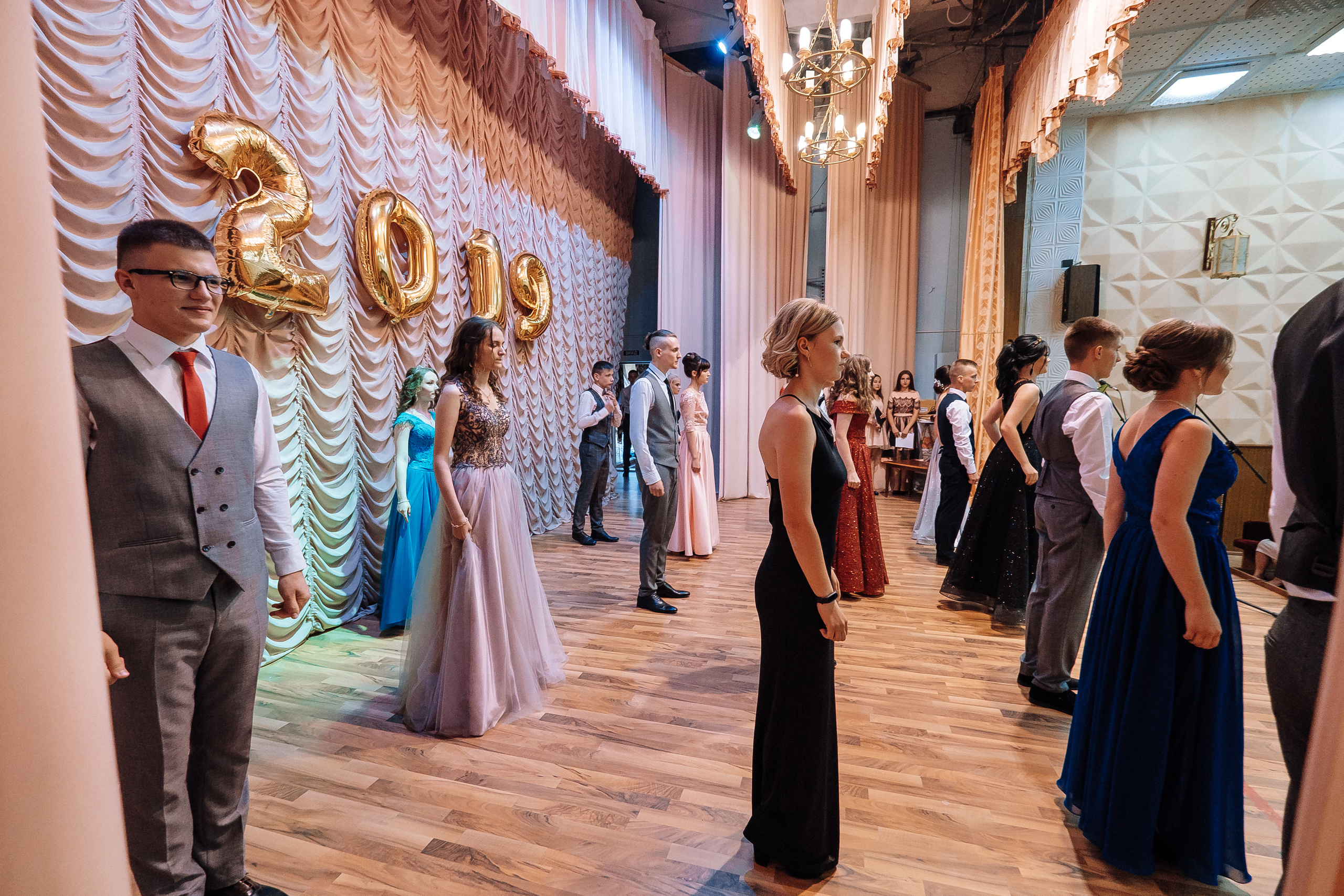 Выпускной школа номер 3. Хмельник. Ivan Skufinsky — wedding and family photographer in Vancouver