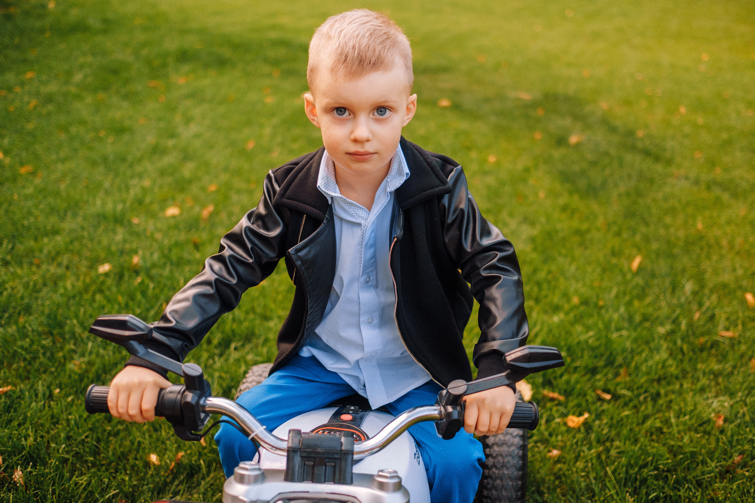 Версаль. Назару 1 рік =). Ivan Skufinsky — wedding and family photographer in Vancouver