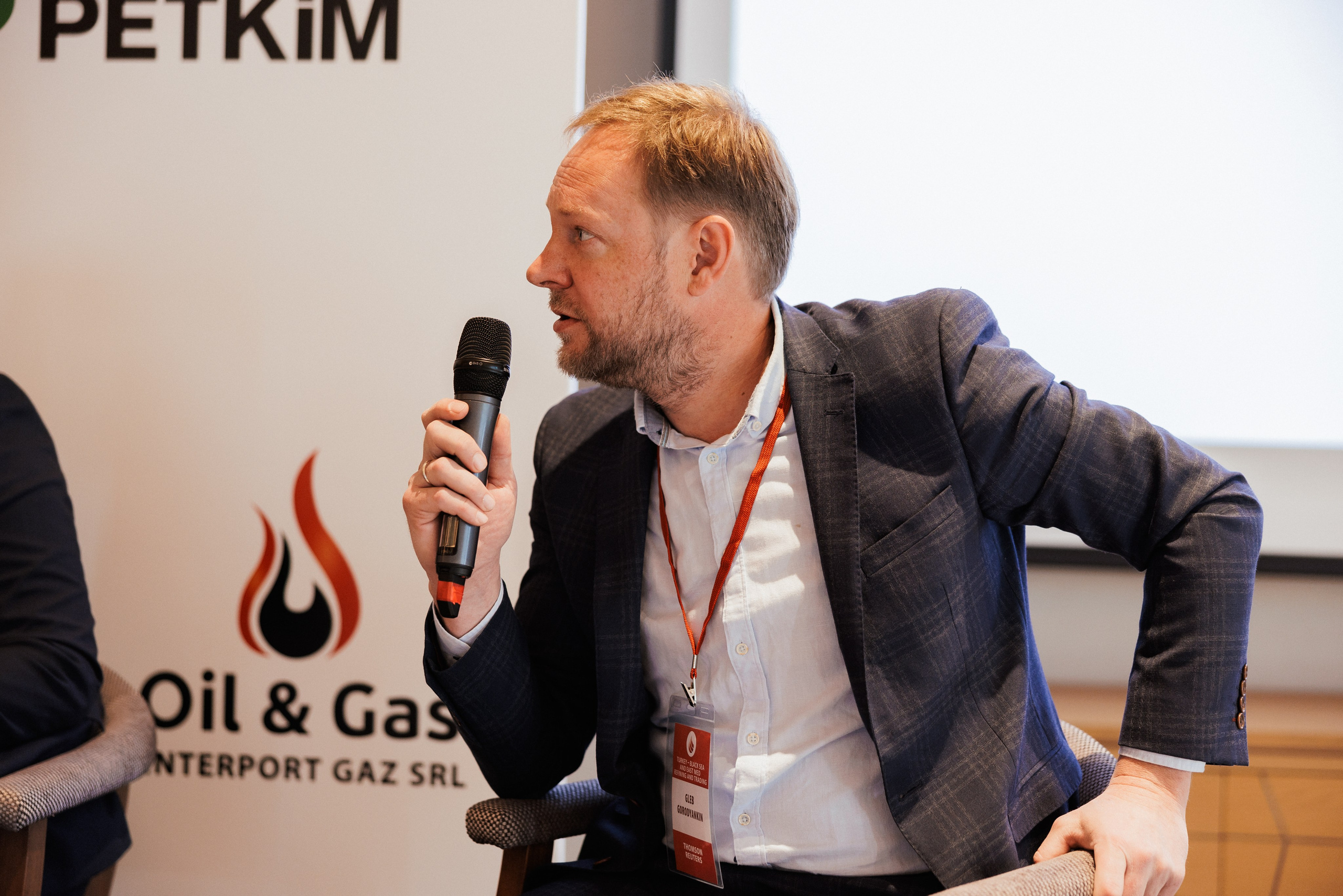 EXECUTIVE RETREAT Izmir Confidence Information Services. Ivan Skufinsky — wedding and family photographer in Vancouver