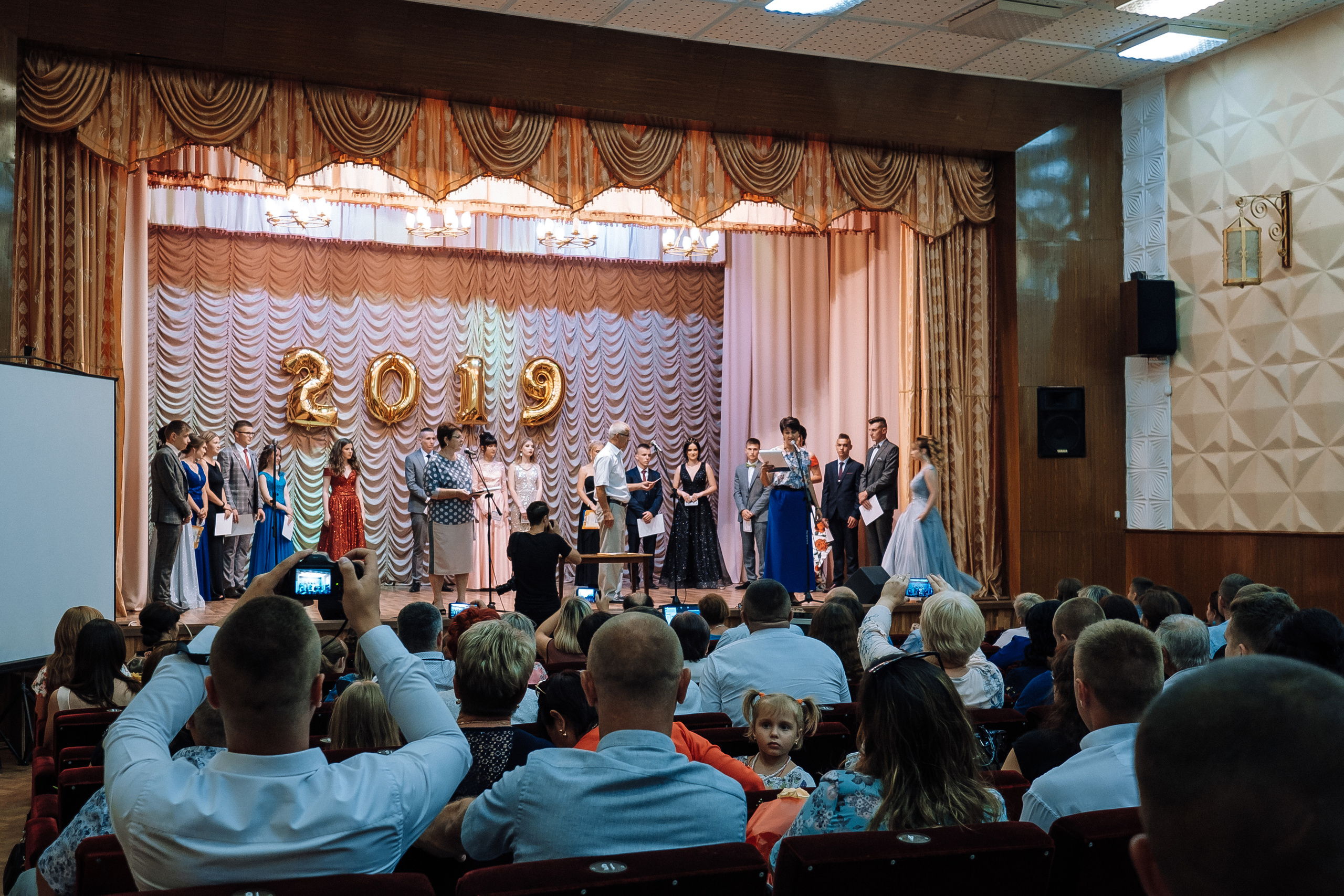 Выпускной школа номер 3. Хмельник. Ivan Skufinsky — wedding and family photographer in Vancouver