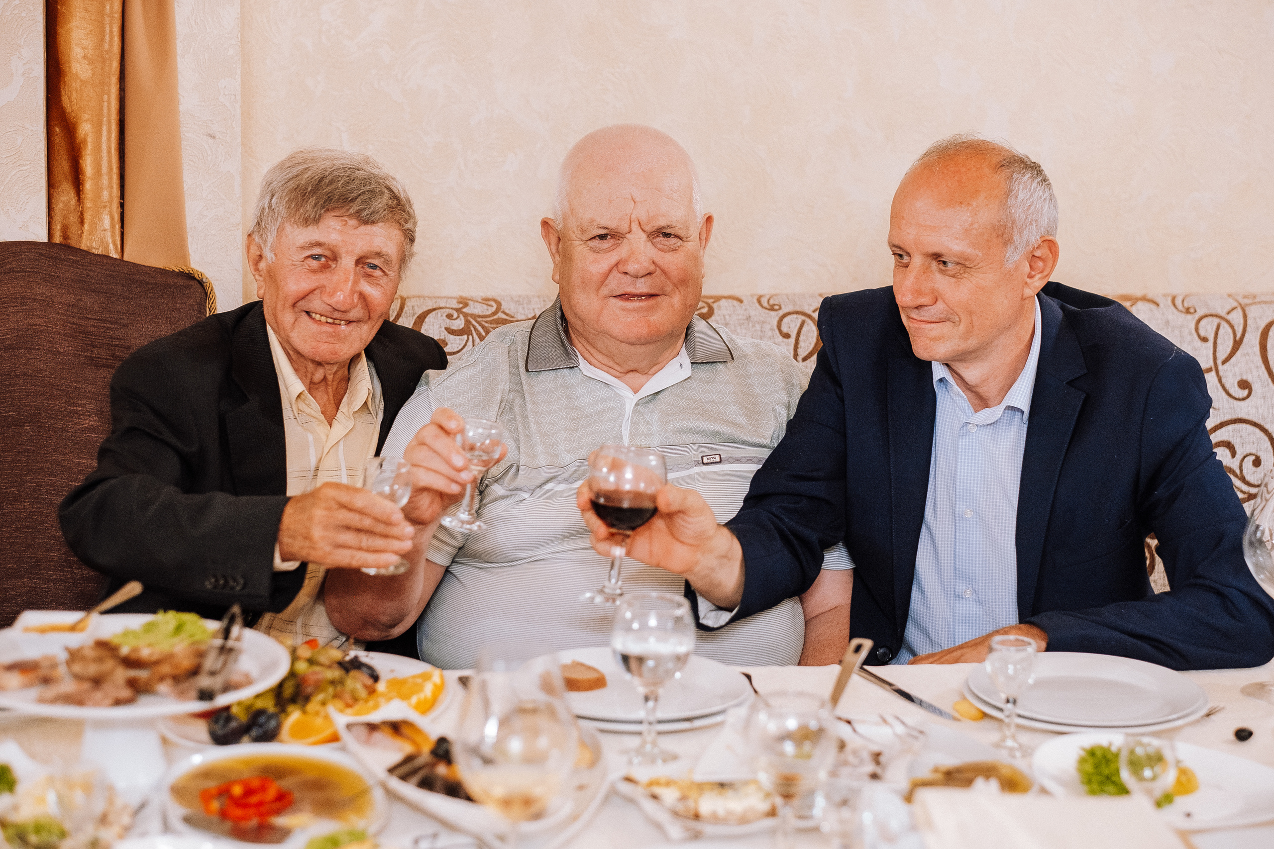 Дедушке Виктору 80. Ivan Skufinsky — wedding and family photographer in Vancouver