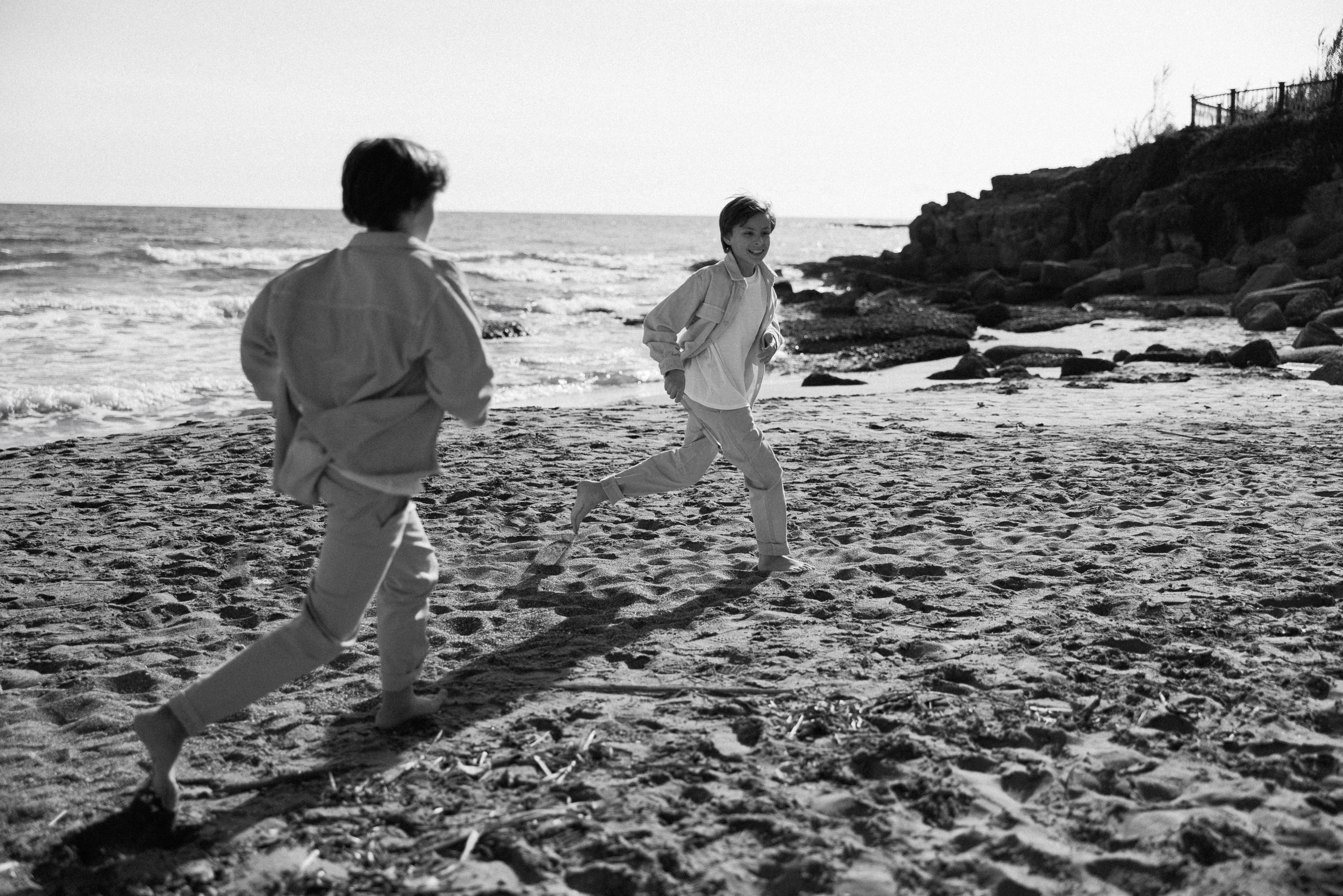 Family photo session on the beach in Vancouver BC Сanada. Twins. Ivan Skufinsky — wedding and family photographer in Vancouver