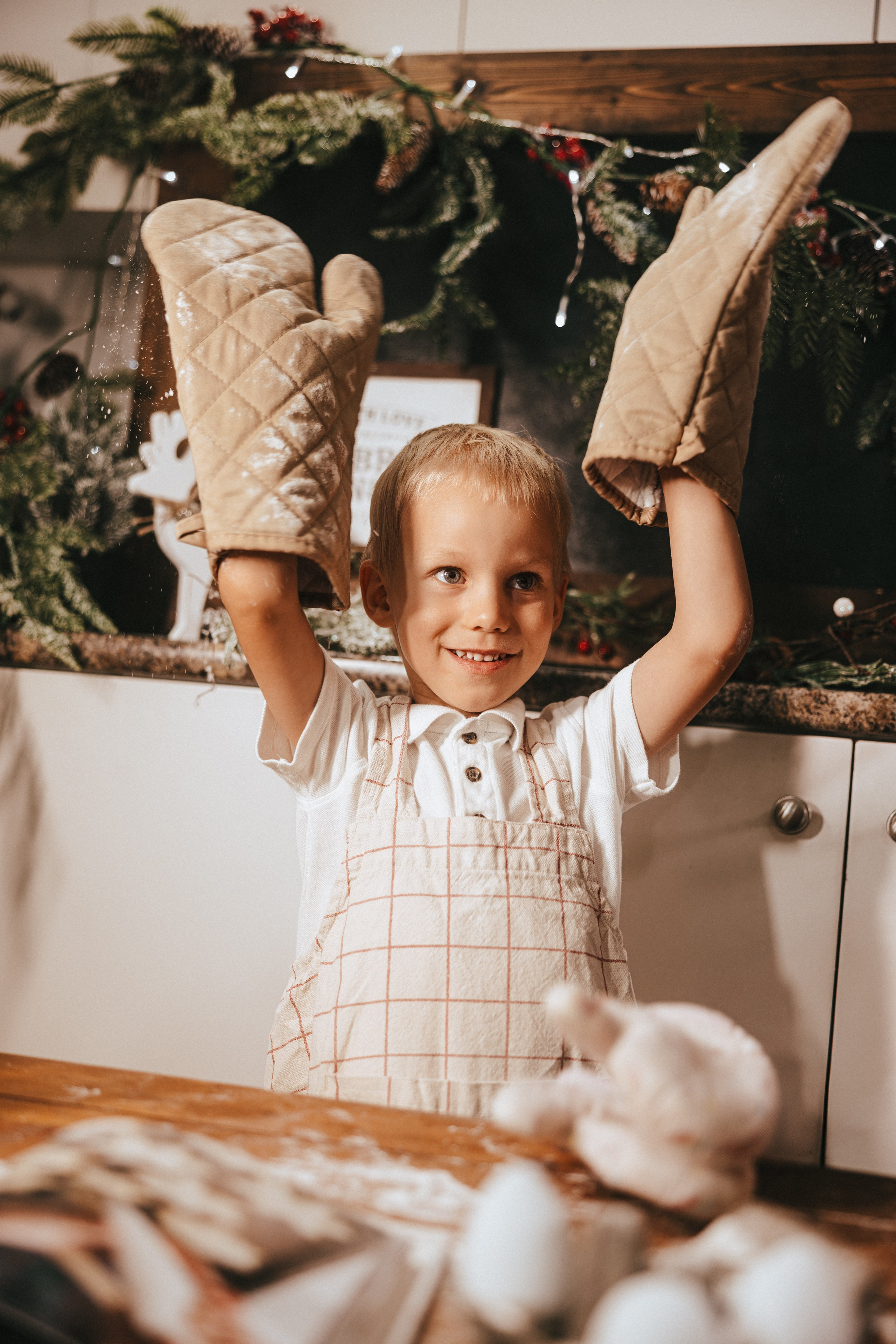 Cristmas mini sessions 2025 Vancouver. Ivan Skufinsky — wedding and family photographer in Vancouver