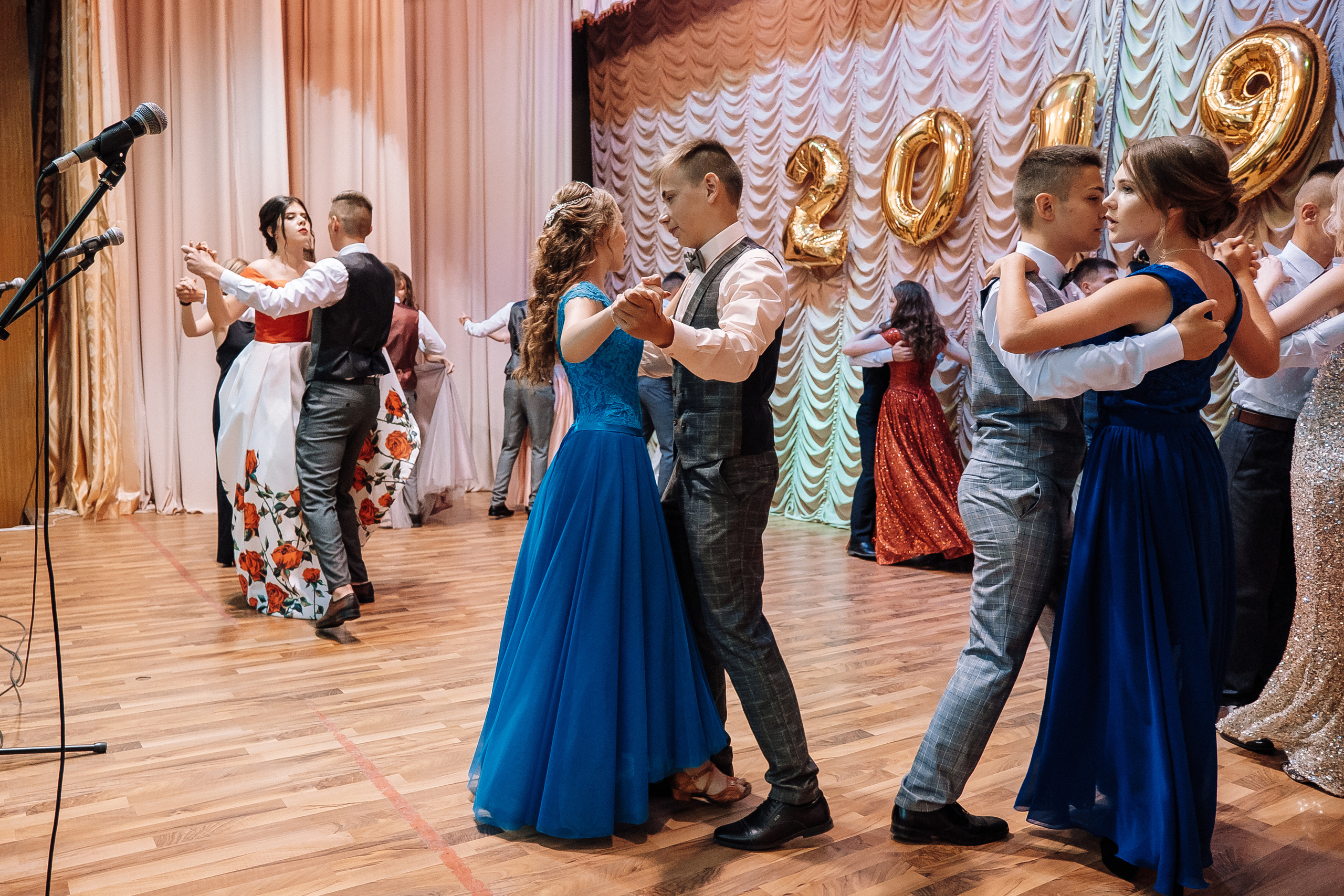 Выпускной школа номер 3. Хмельник. Ivan Skufinsky — wedding and family photographer in Vancouver