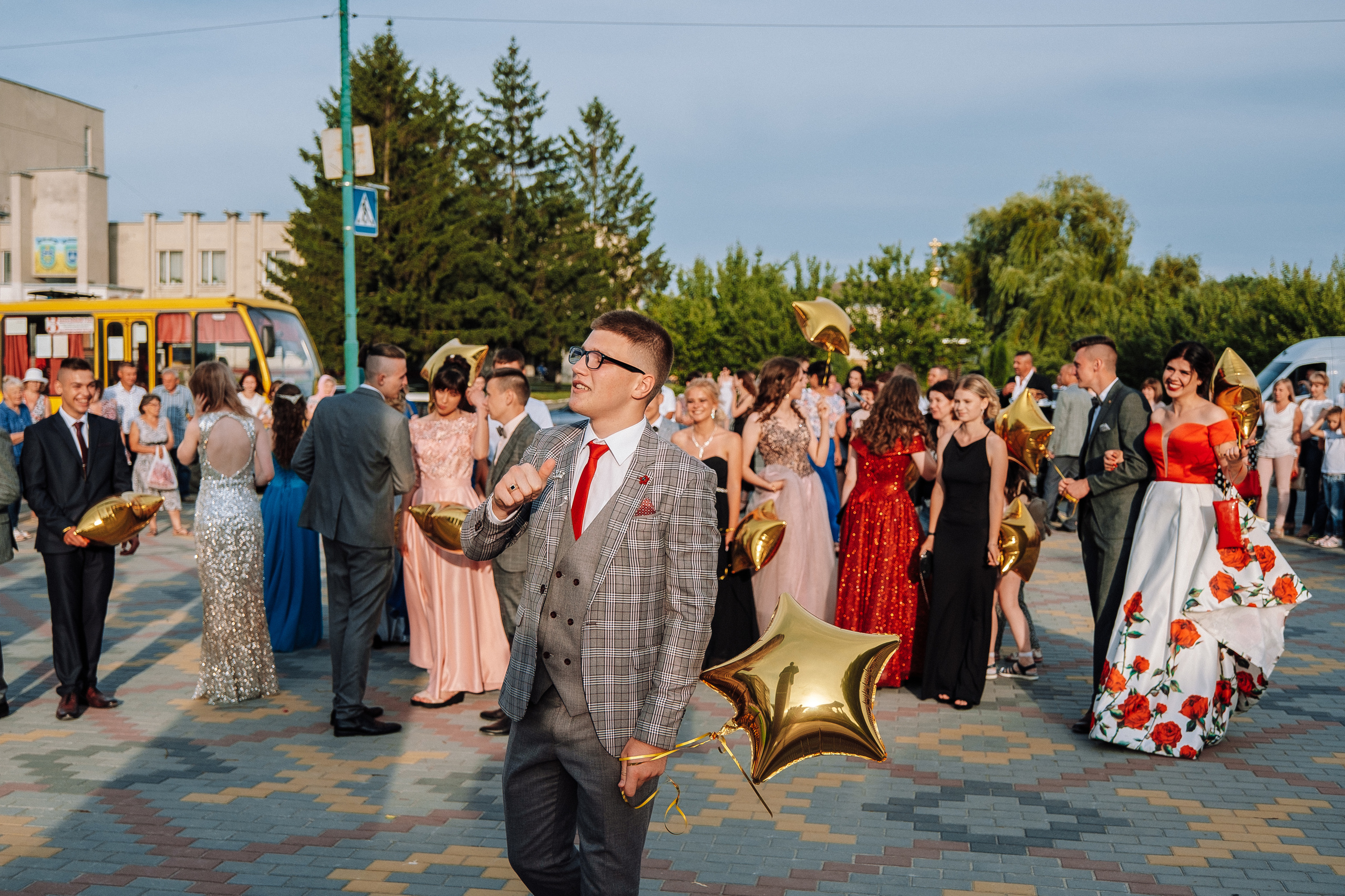 Выпускной школа номер 3. Хмельник. Ivan Skufinsky — wedding and family photographer in Vancouver