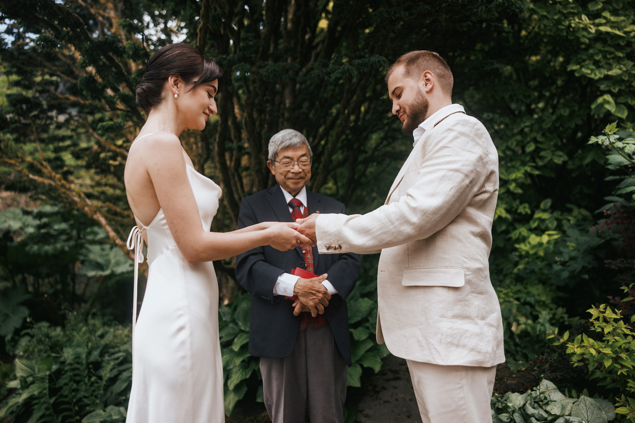 Sky-High Love: Stunning Vancouver Mountain Wedding Shoot by Helicopter. Ivan Skufinsky — wedding and family photographer in Vancouver