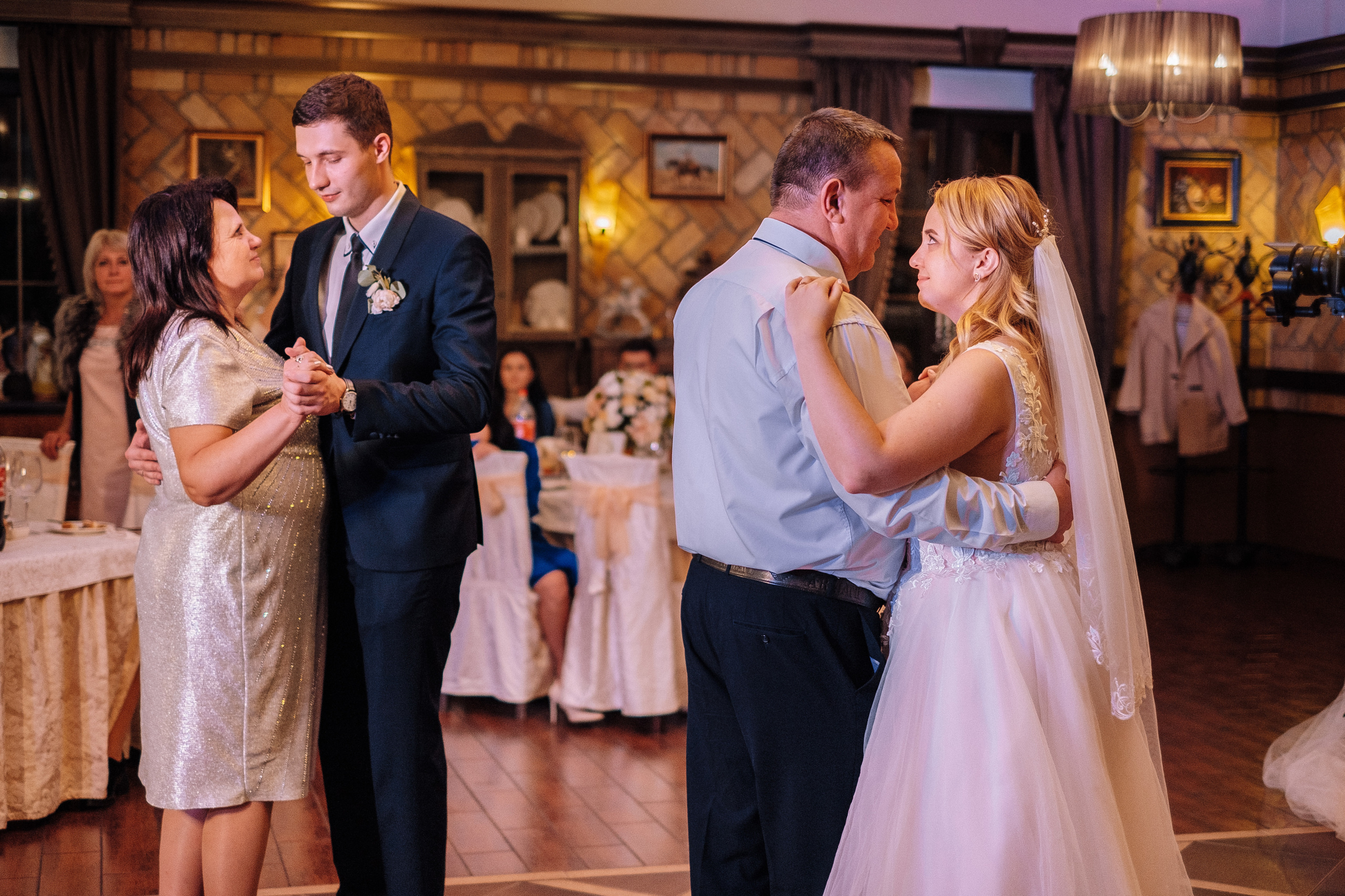 2019 19.10 WeddingStory Евгений+Юлия. Ivan Skufinsky — wedding and family photographer in Vancouver