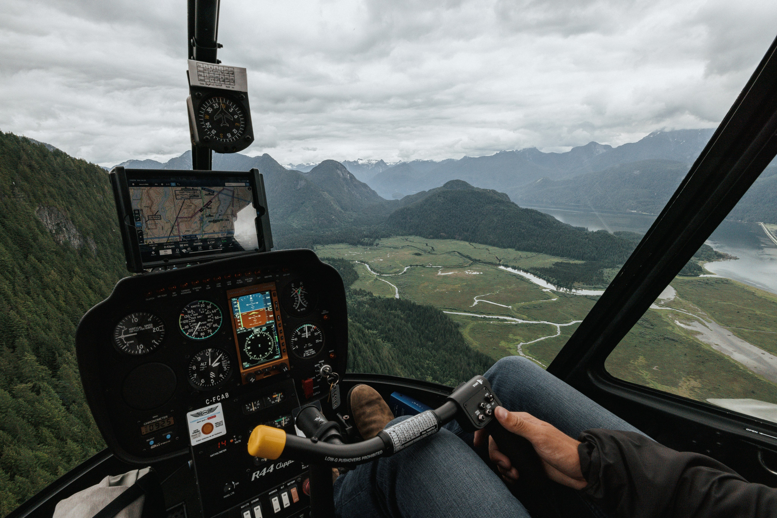 Sky-High Love: Stunning Vancouver Mountain Wedding Shoot by Helicopter. Ivan Skufinsky — wedding and family photographer in Vancouver