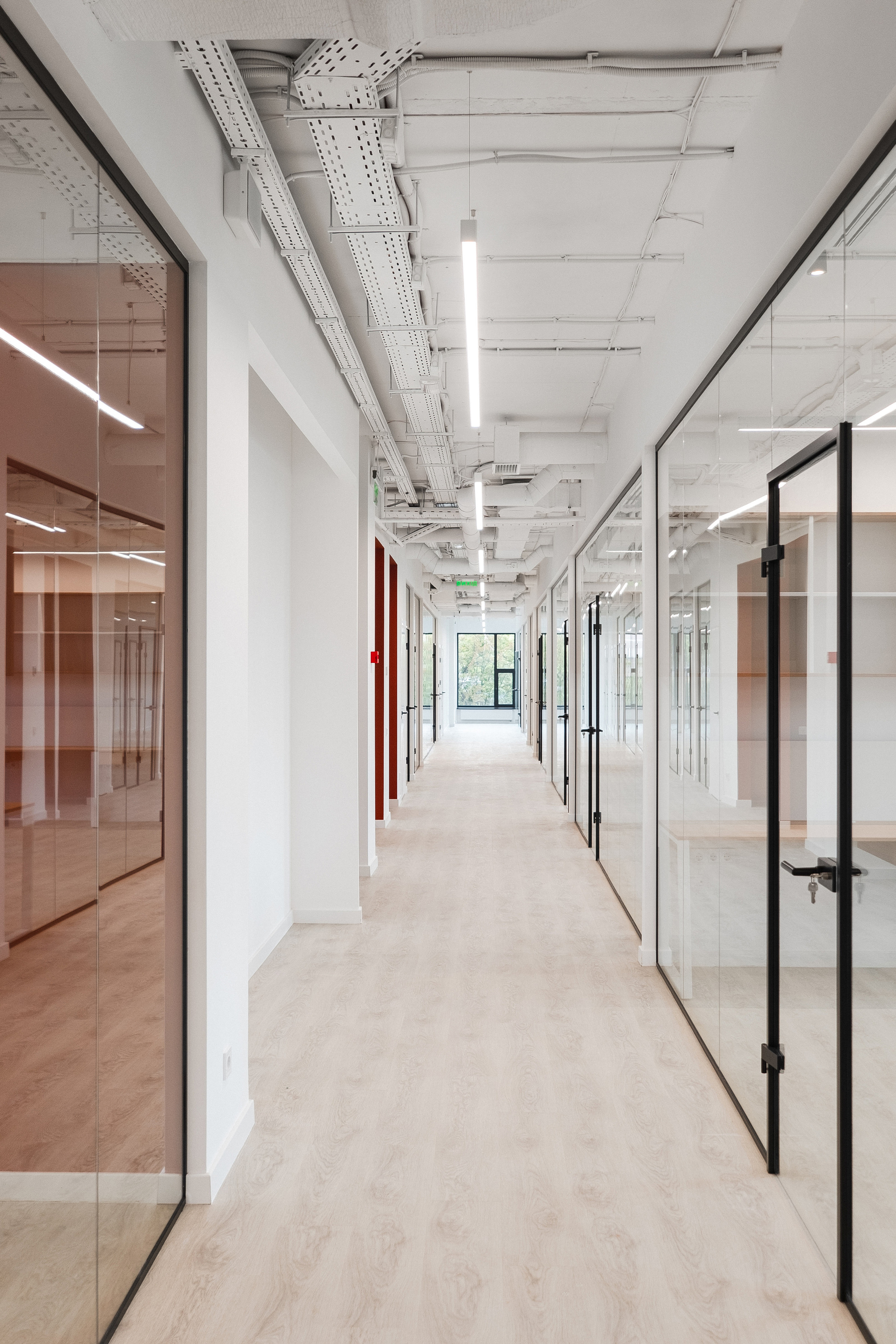 BC FORUM ORGANOSYN. Ivan Skufinsky — wedding and family photographer in Vancouver