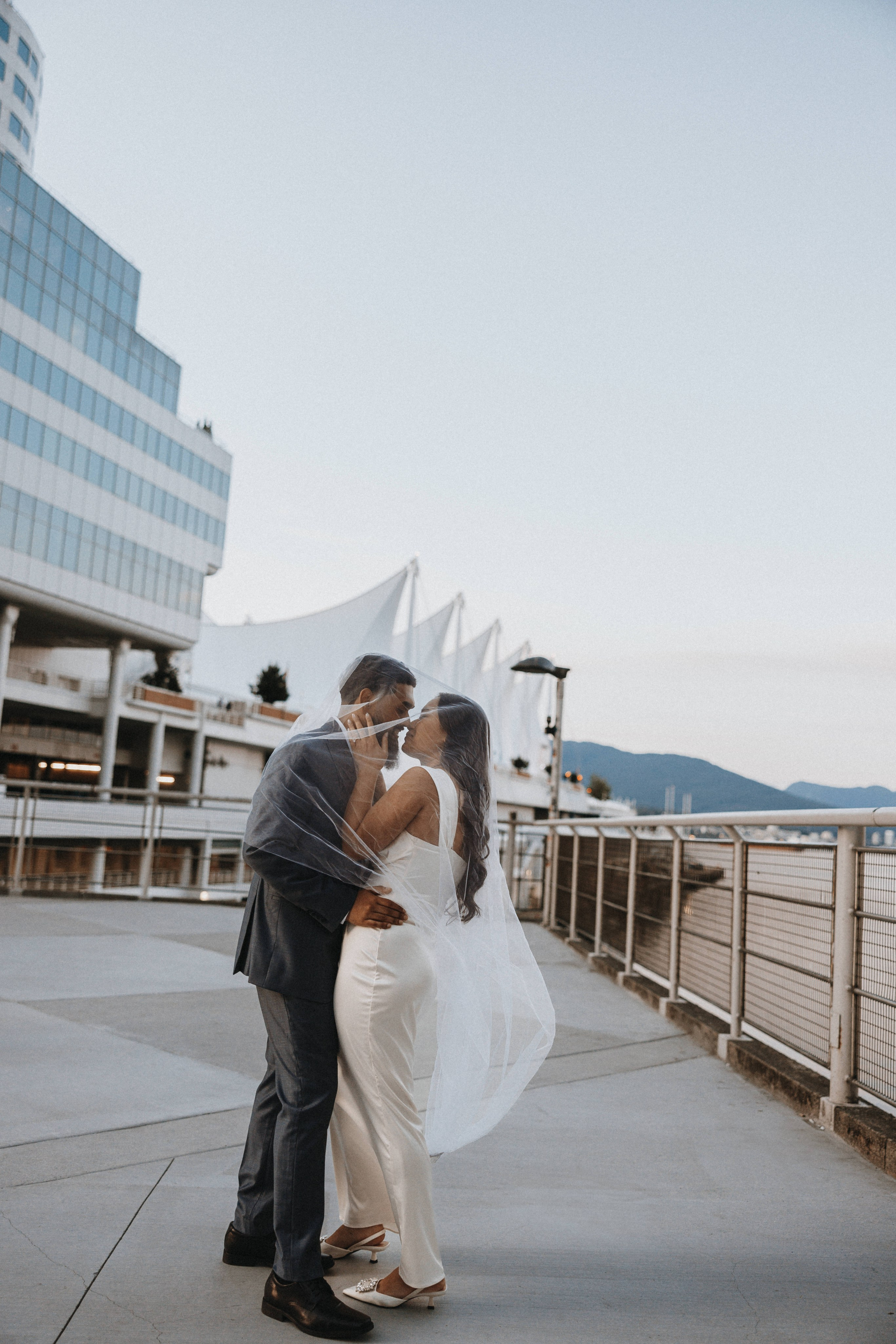 Engagement photographer vancouver. Ivan Skufinsky — wedding and family photographer in Vancouver
