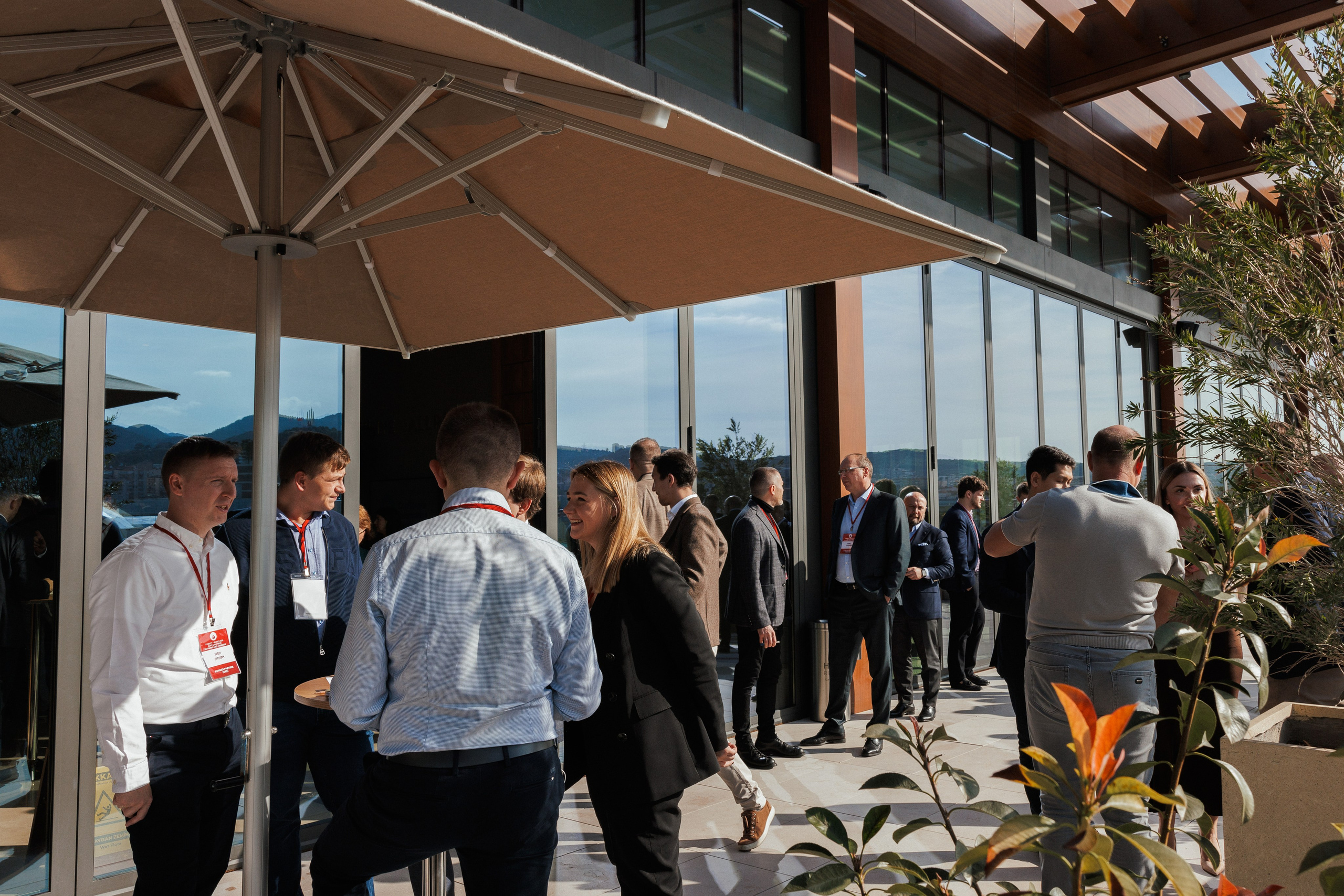 EXECUTIVE RETREAT Izmir Confidence Information Services. Ivan Skufinsky — wedding and family photographer in Vancouver