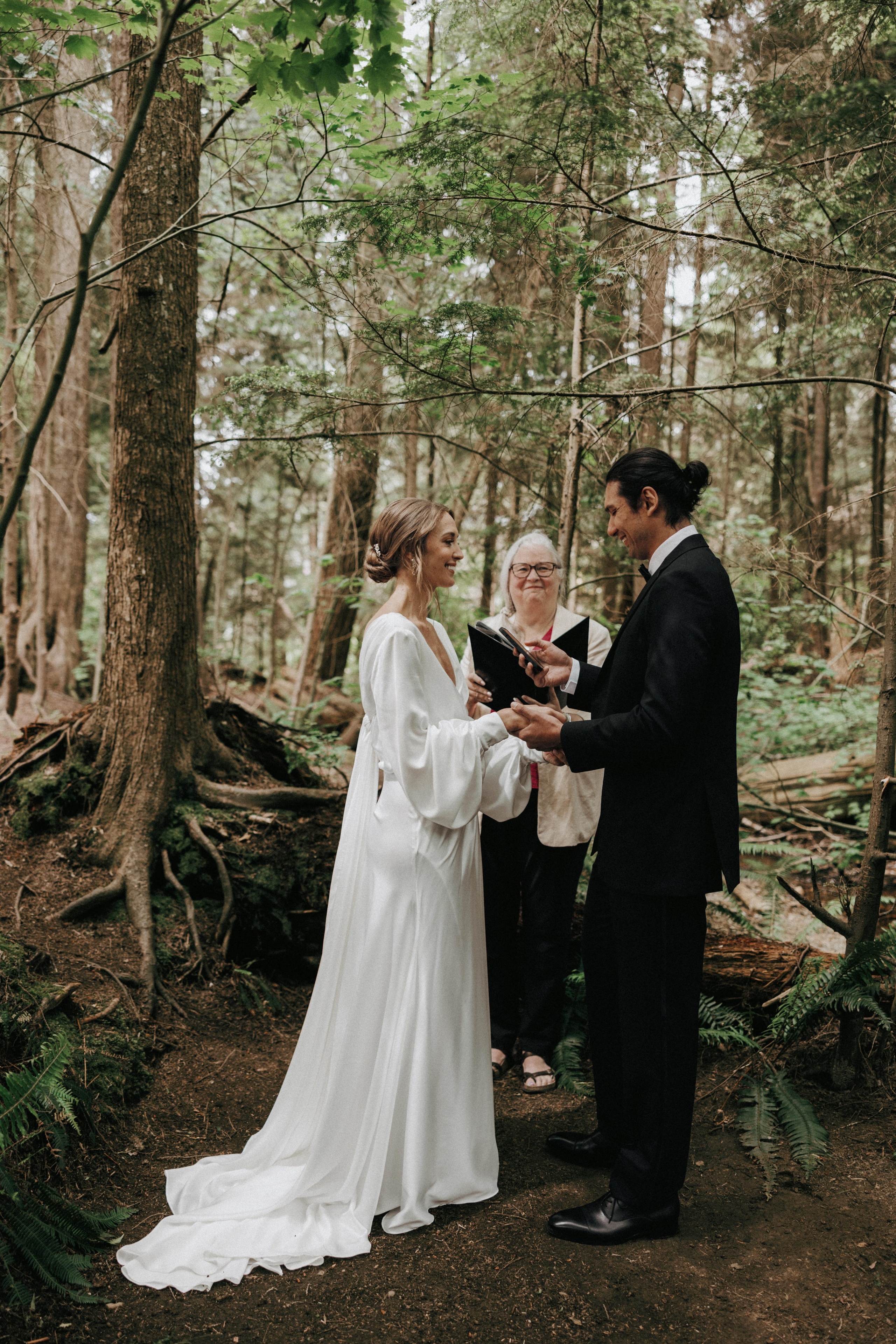 Michael & Caitlyn. Ivan Skufinsky — wedding and family photographer in Vancouver