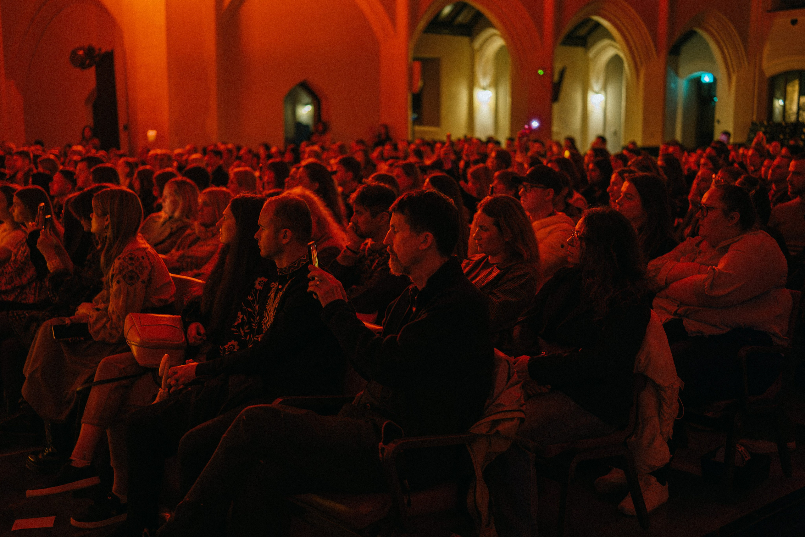 Live concert photography from Vivienne Mort in Vancouver 2025. Ivan Skufinsky — wedding and family photographer in Vancouver