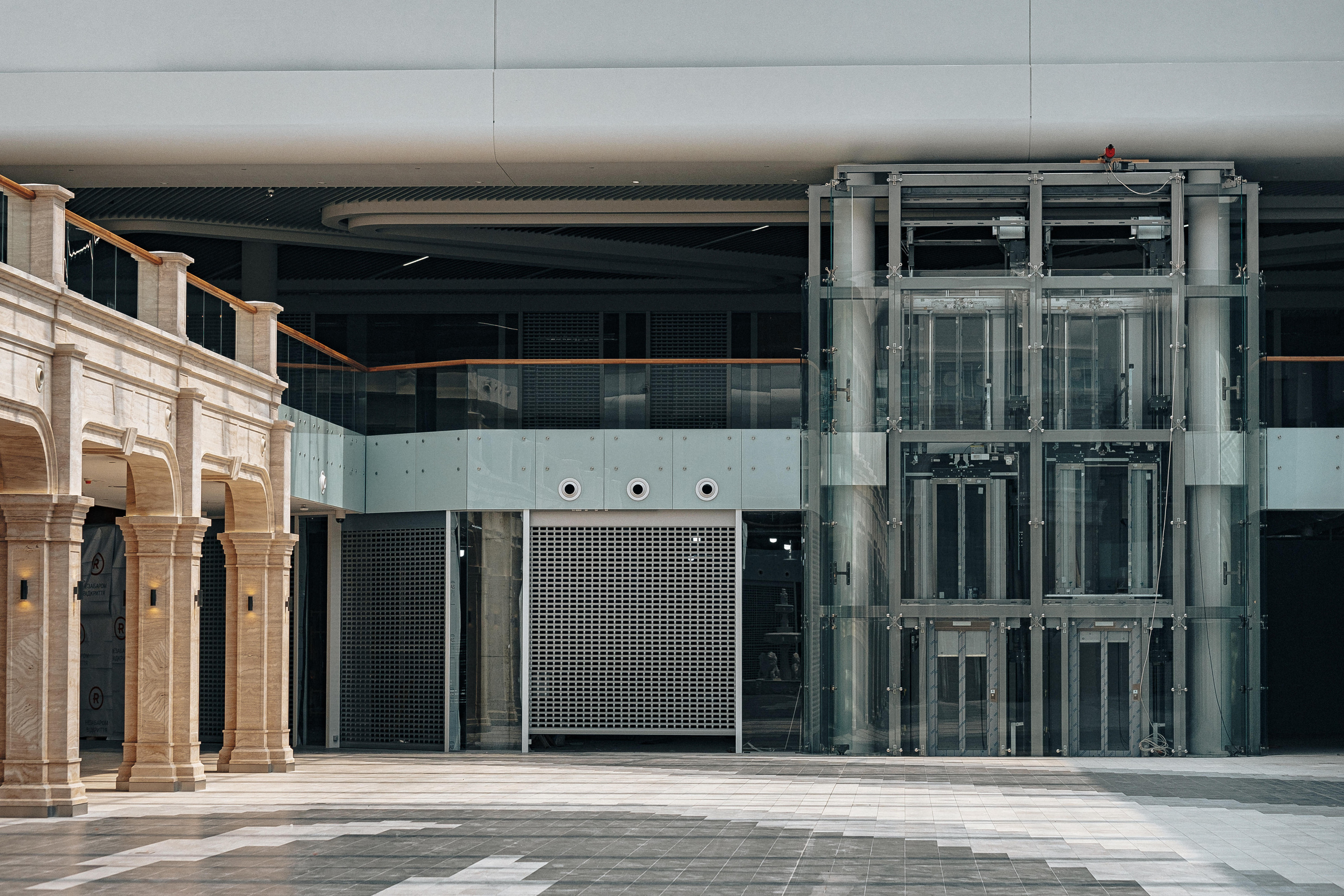 INTERIOR RETROVILLE. Ivan Skufinsky — wedding and family photographer in Vancouver