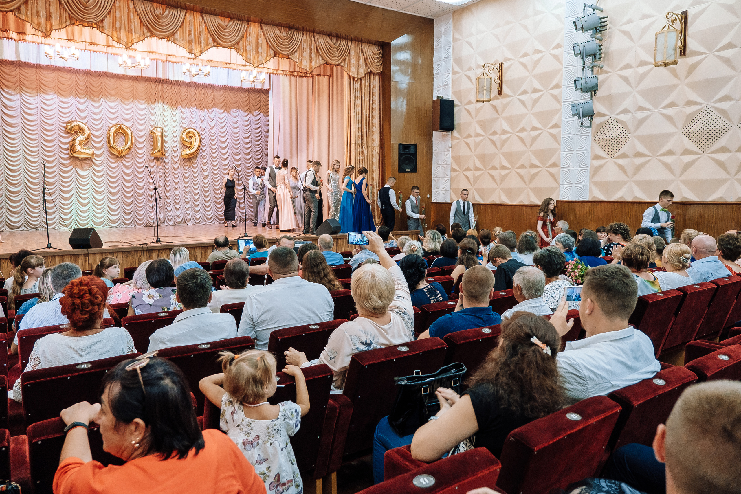 Выпускной школа номер 3. Хмельник. Ivan Skufinsky — wedding and family photographer in Vancouver