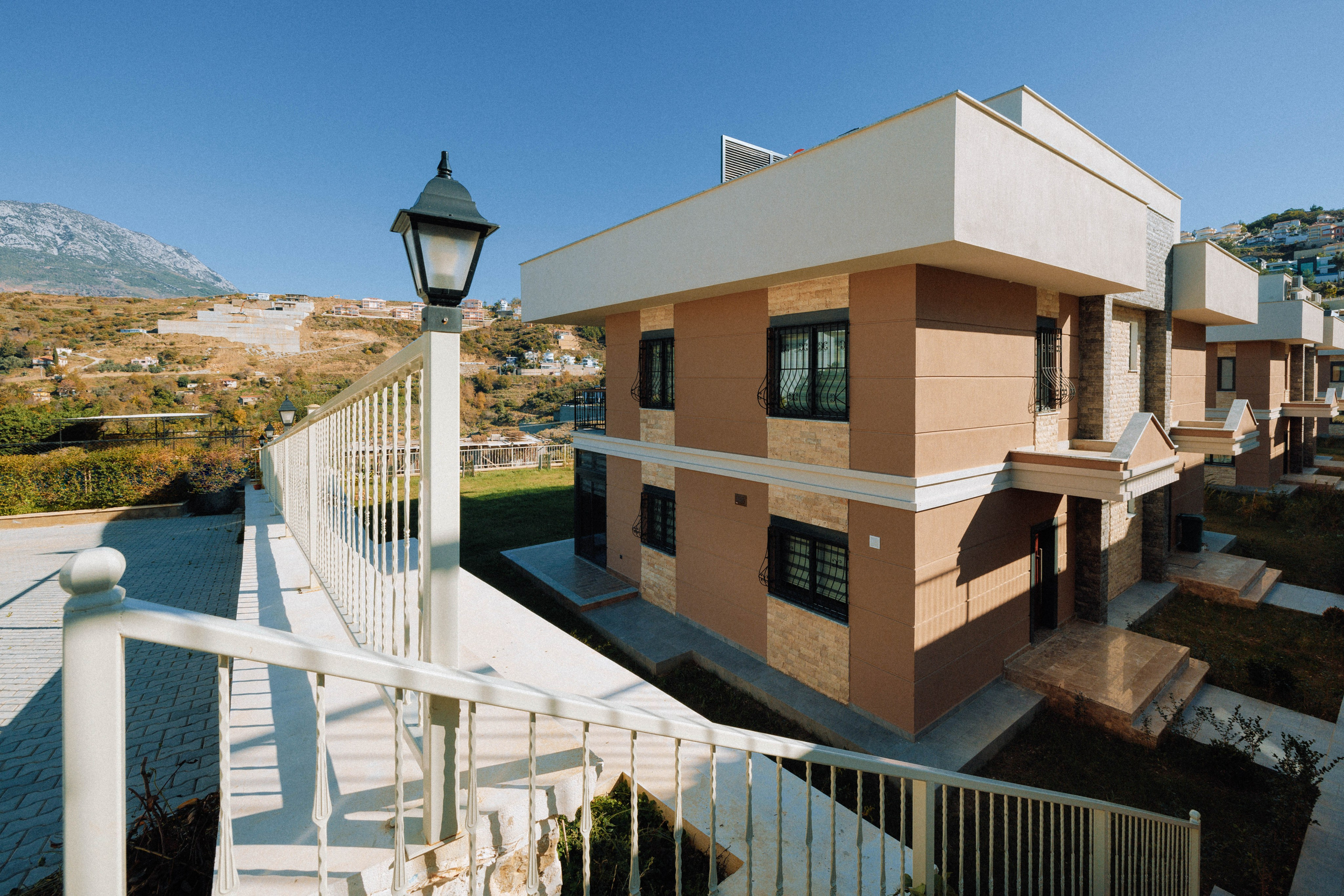 Real estate photographer in Vancouver Burnaby Richmond. Ivan Skufinsky — wedding and family photographer in Vancouver