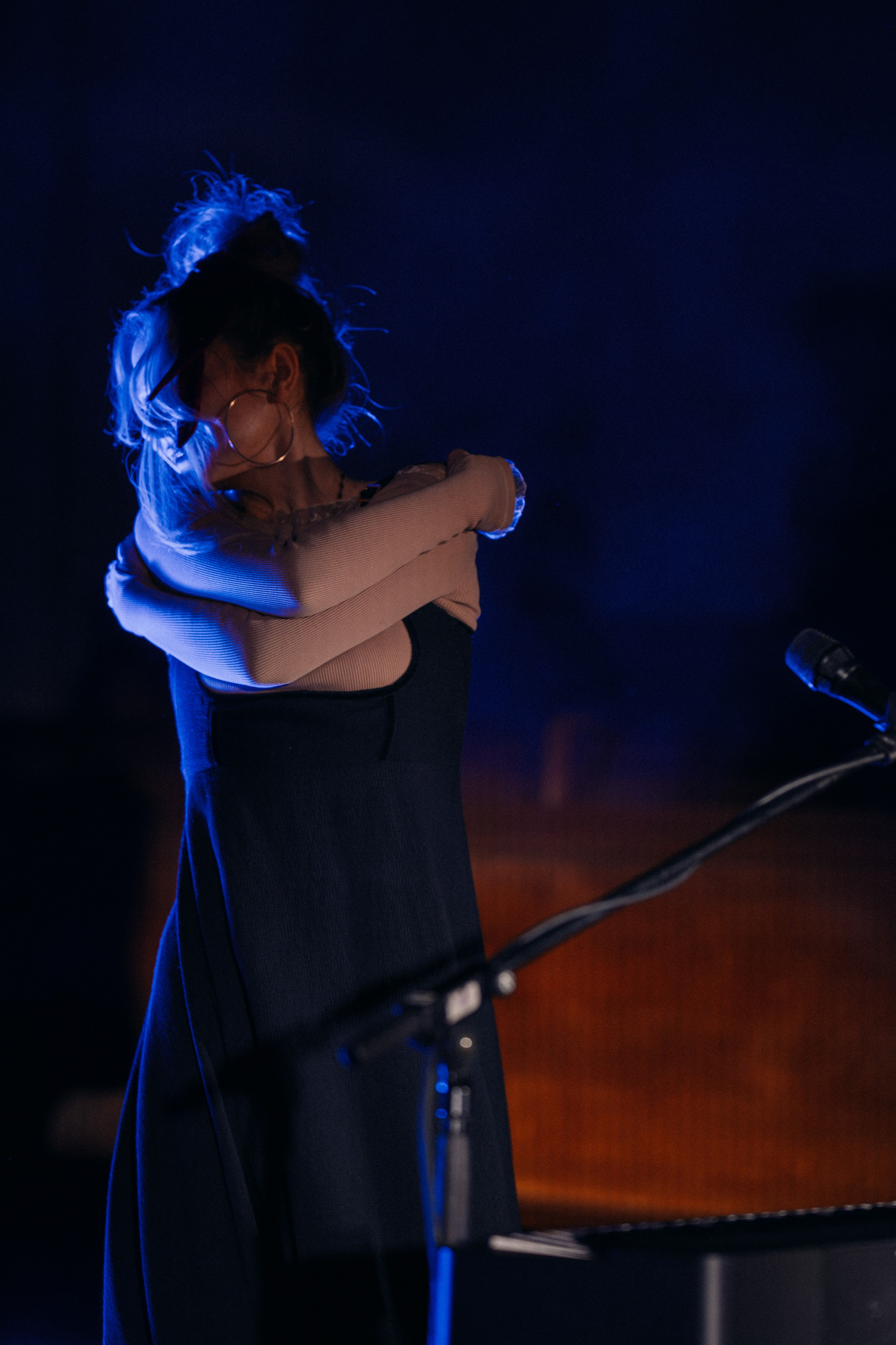 Live concert photography from Vivienne Mort in Vancouver 2025. Ivan Skufinsky — wedding and family photographer in Vancouver