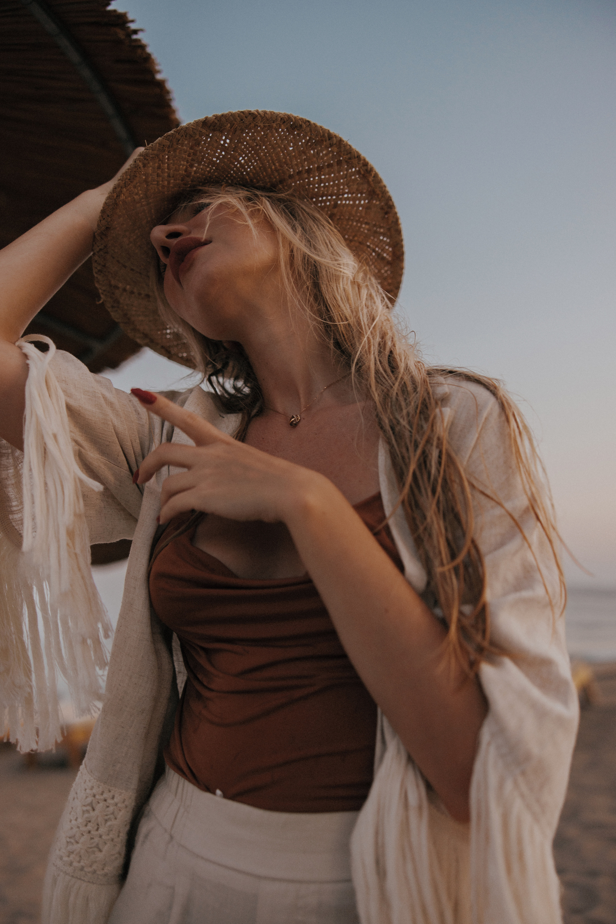 Masha Zhuuuk. Sunset Sea. Ivan Skufinsky — wedding and family photographer in Vancouver