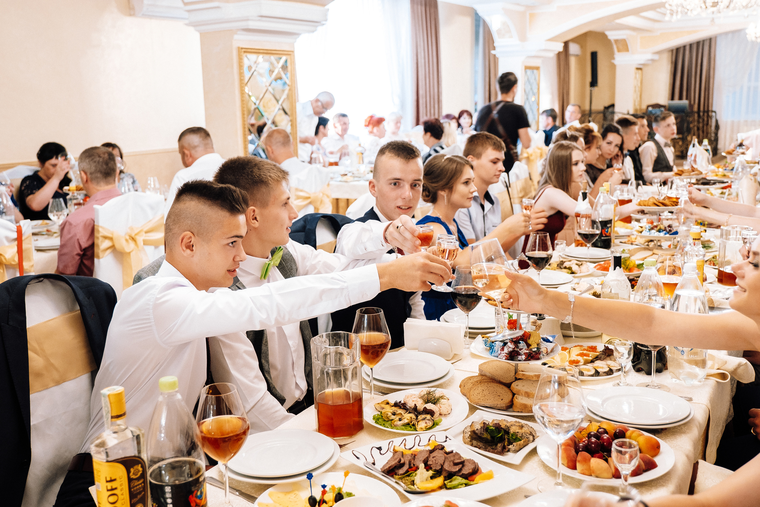 Выпускной школа номер 3. Хмельник. Ivan Skufinsky — wedding and family photographer in Vancouver