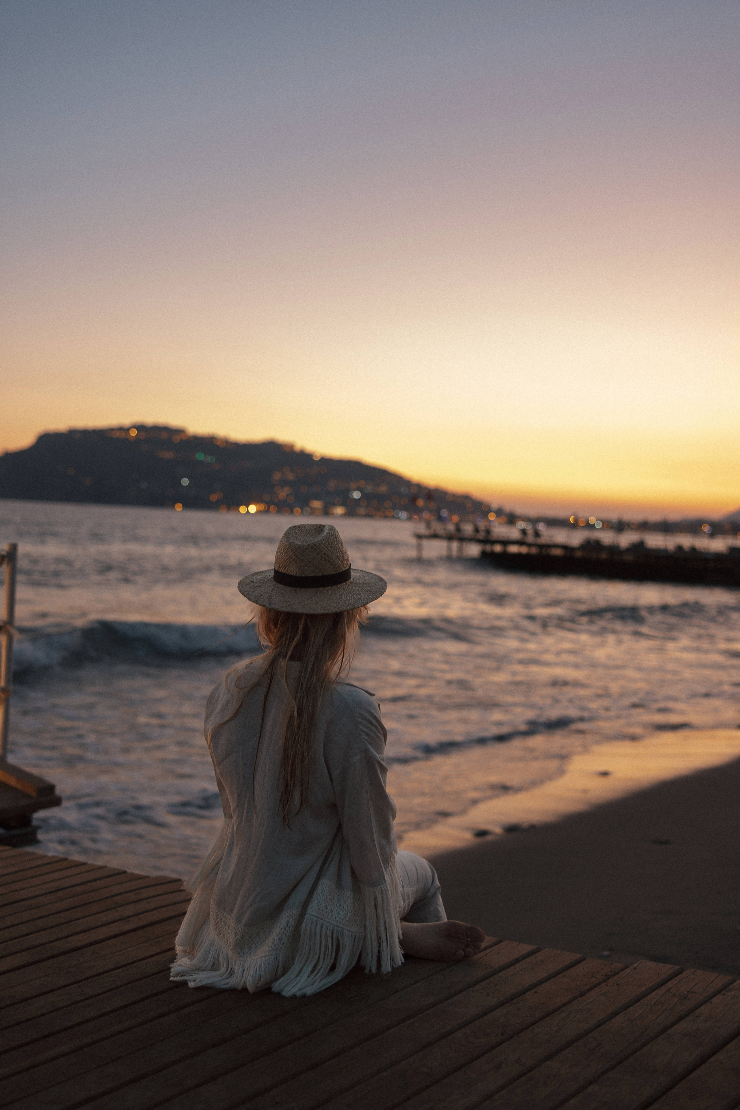 Masha Zhuuuk. Sunset Sea. Ivan Skufinsky — wedding and family photographer in Vancouver