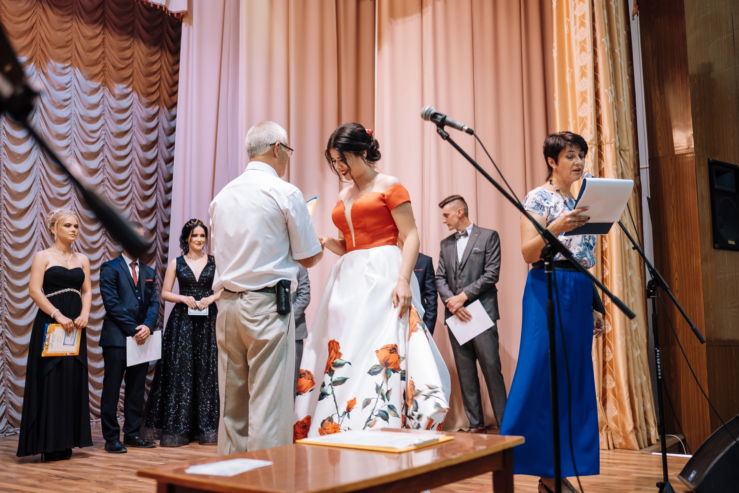 Выпускной школа номер 3. Хмельник. Ivan Skufinsky — wedding and family photographer in Vancouver