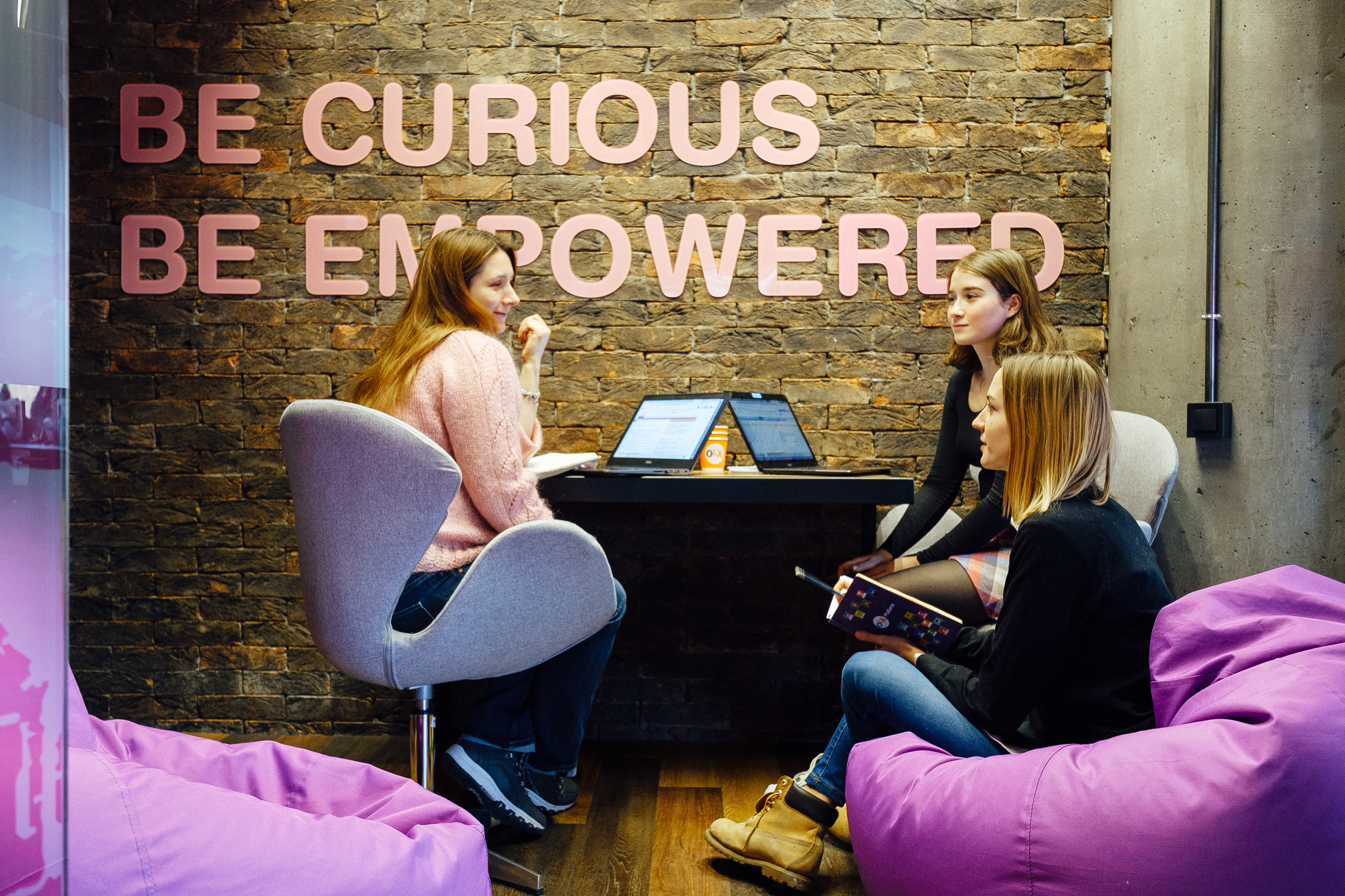 Фотоэкскурсия в компанию OLX. Ivan Skufinsky — wedding and family photographer in Vancouver