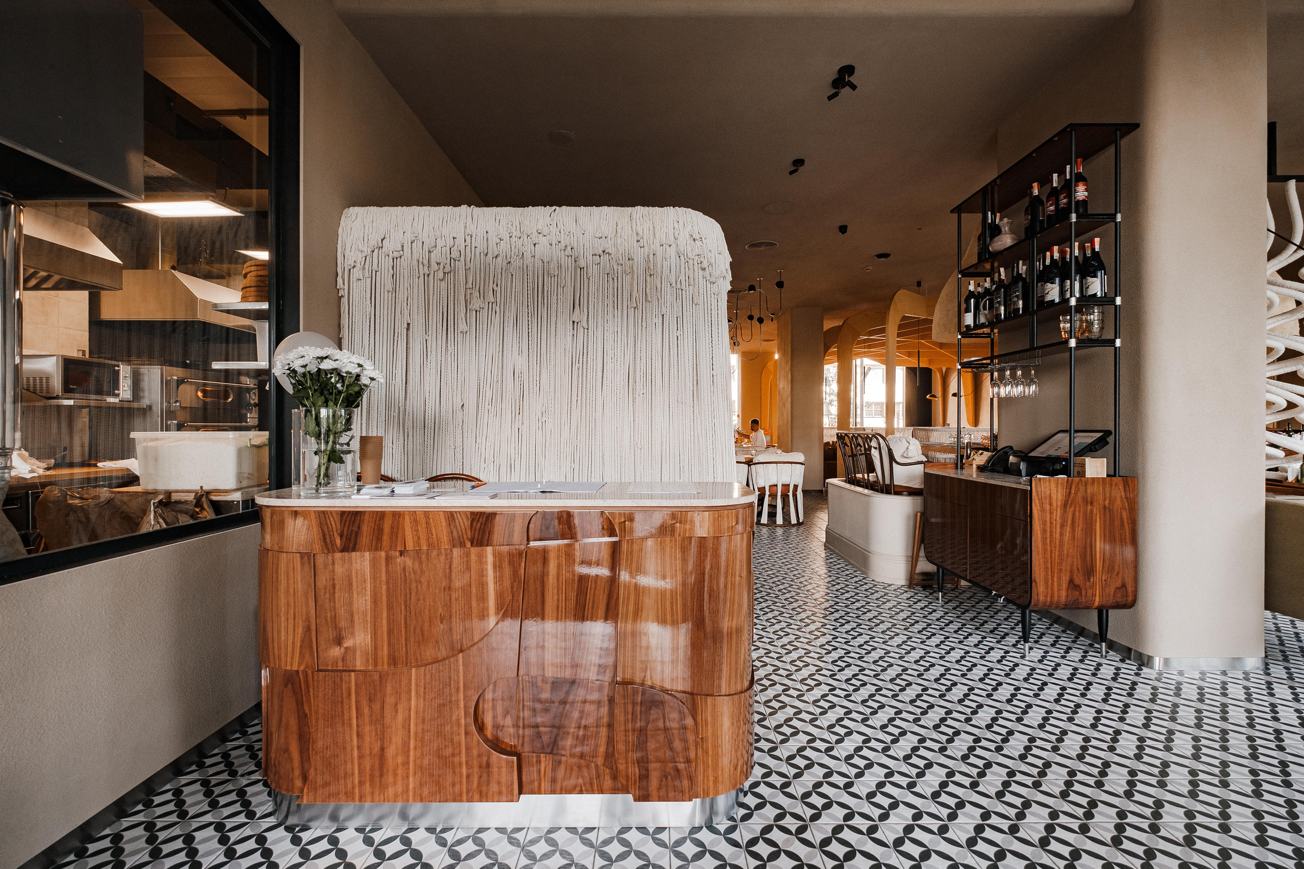 Interior photography and video shooting of a restaurant in Vancouver. Ivan Skufinsky — wedding and family photographer in Vancouver