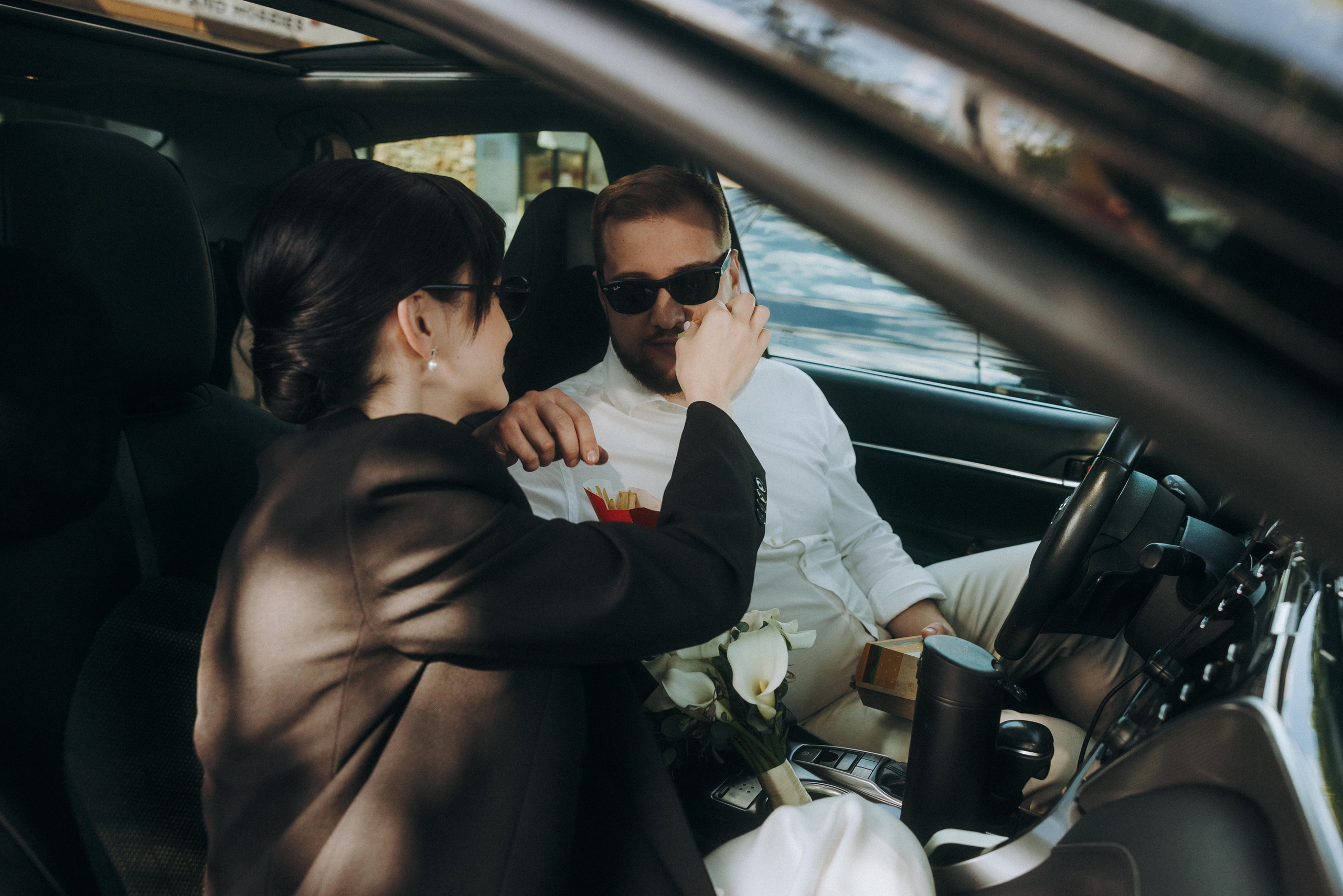 Sky-High Love: Stunning Vancouver Mountain Wedding Shoot by Helicopter. Ivan Skufinsky — wedding and family photographer in Vancouver