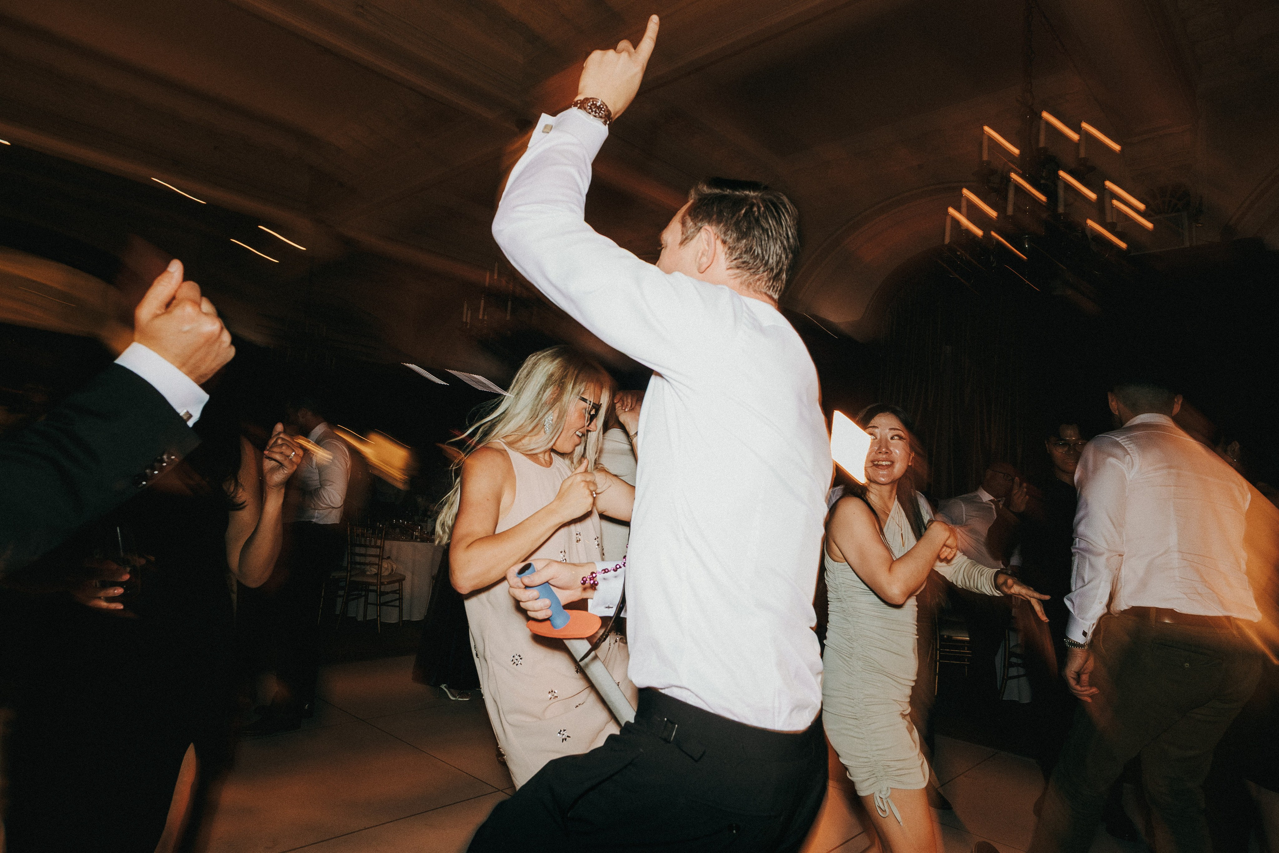 WeddingStory in Vancouver Club. Ivan Skufinsky — wedding and family photographer in Vancouver