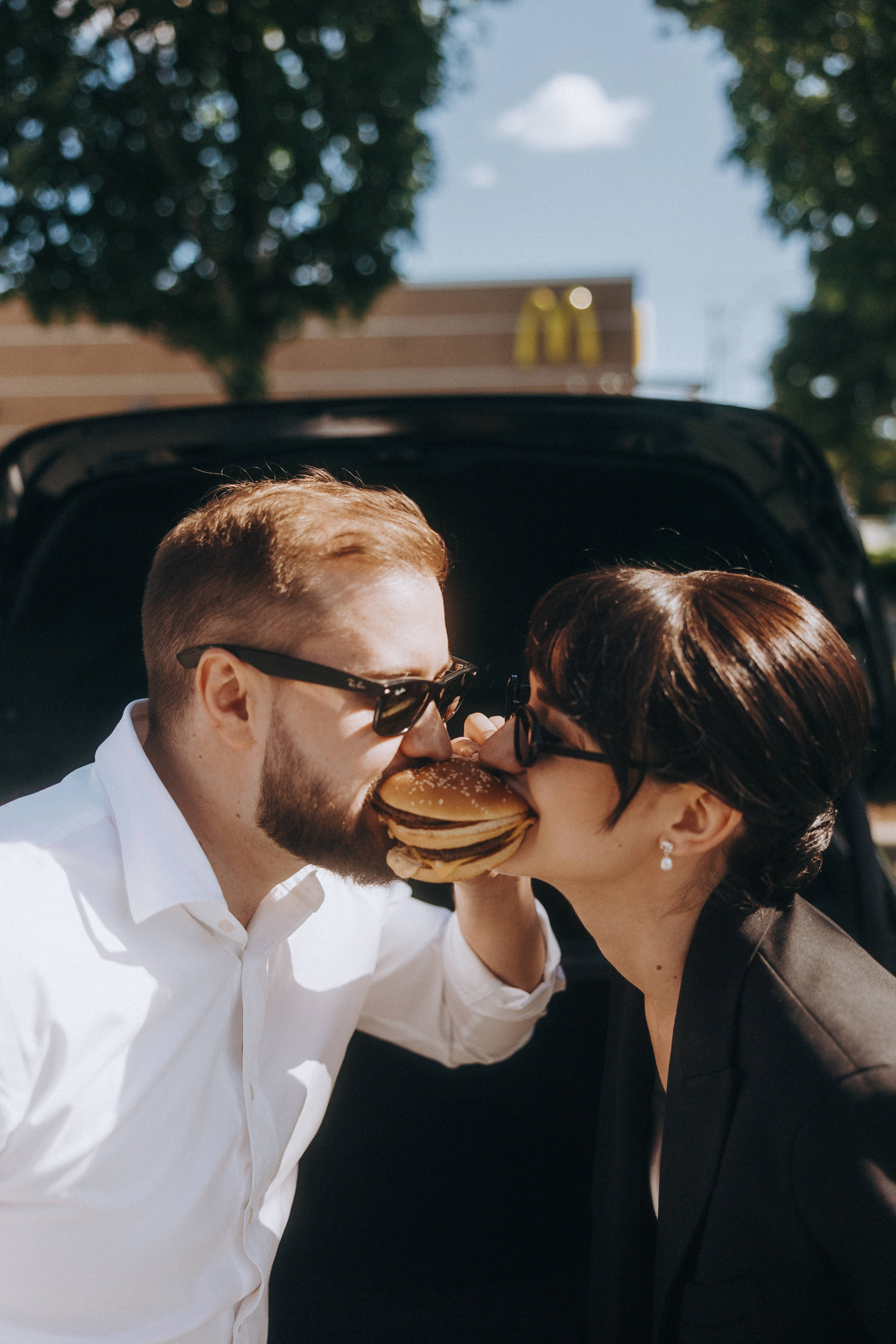 Sky-High Love: Stunning Vancouver Mountain Wedding Shoot by Helicopter. Ivan Skufinsky — wedding and family photographer in Vancouver