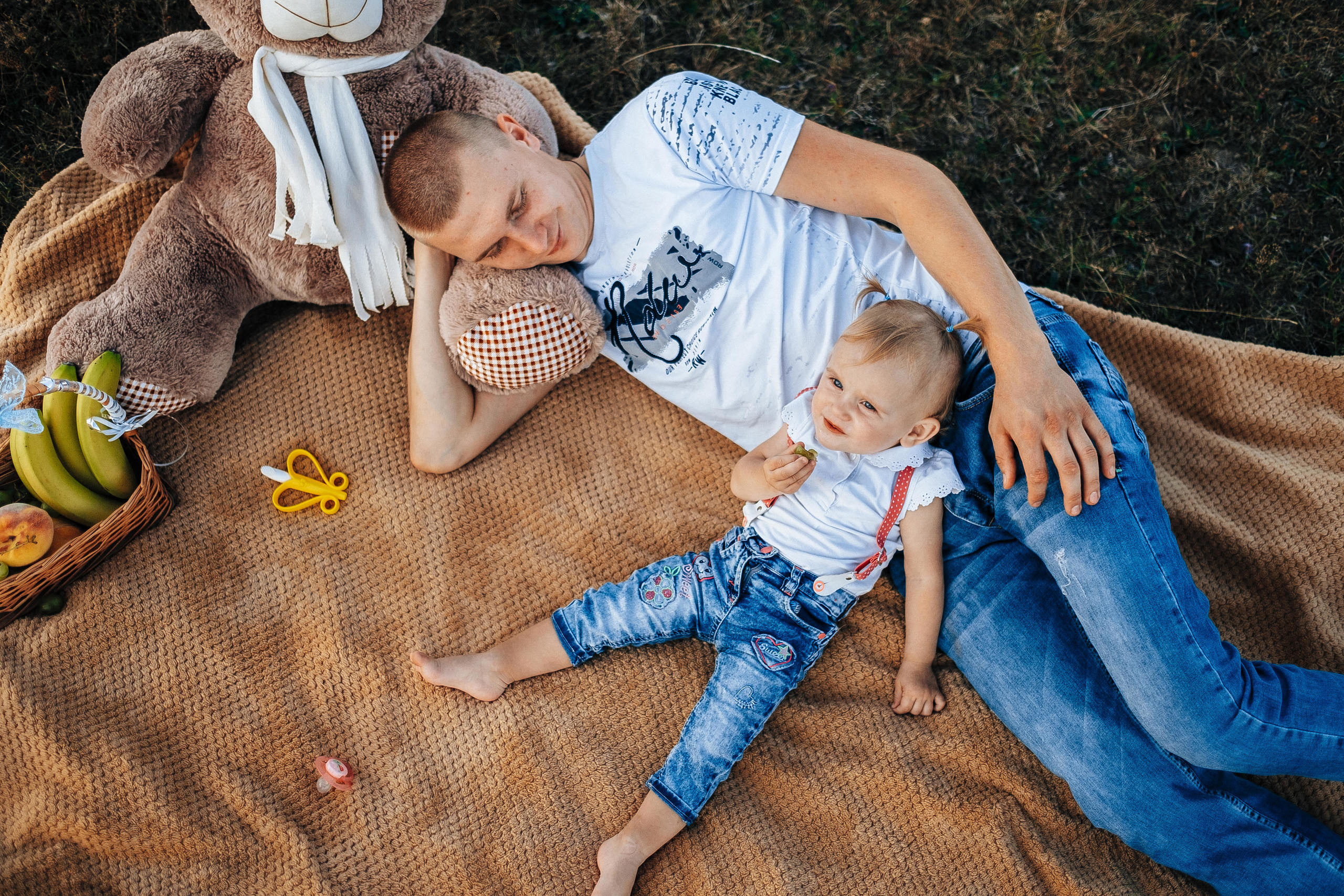 FamilyStory 1year (Lilia Sergey Maria). Ivan Skufinsky — wedding and family photographer in Vancouver