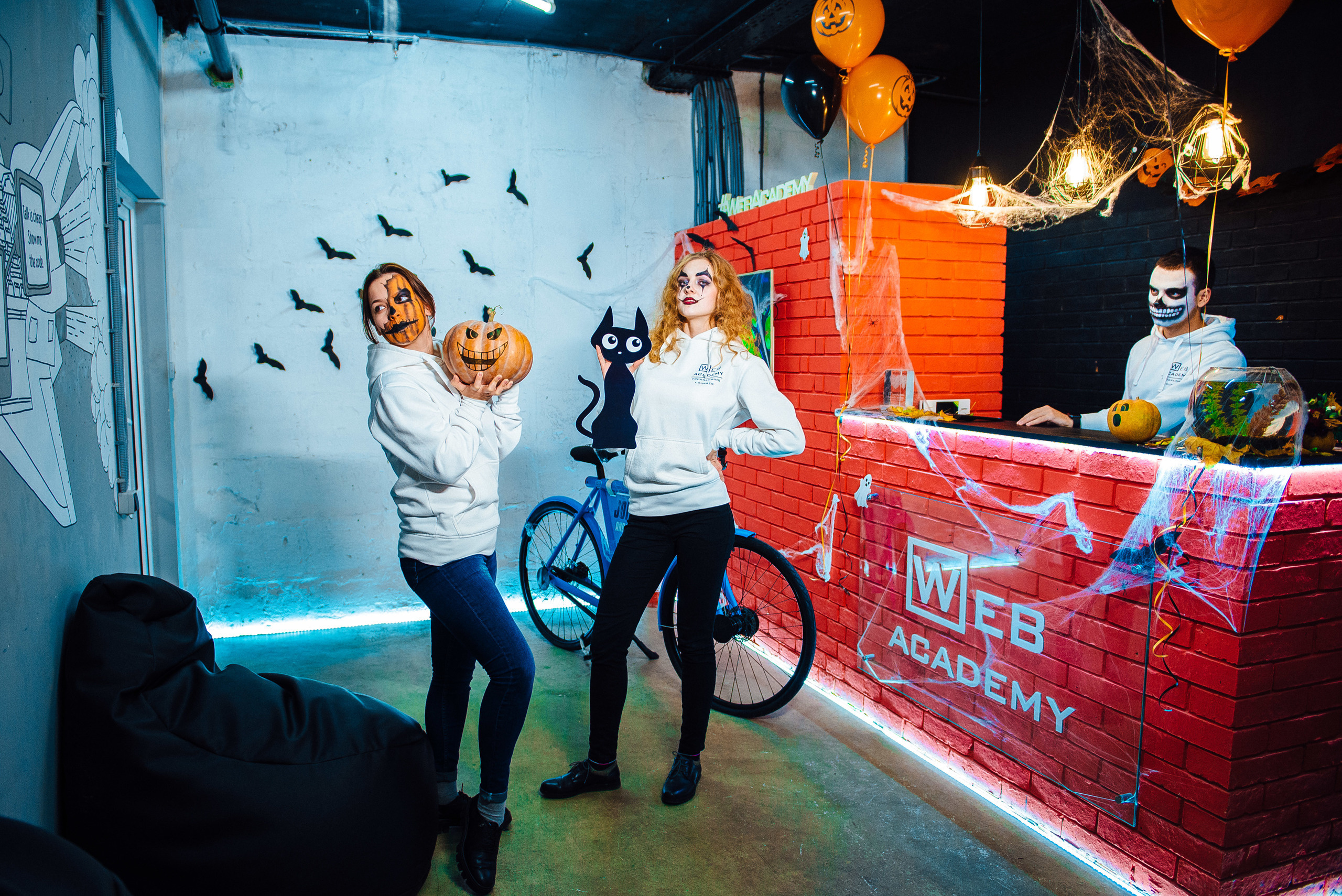 Фотограф на Helloween. Ivan Skufinsky — wedding and family photographer in Vancouver