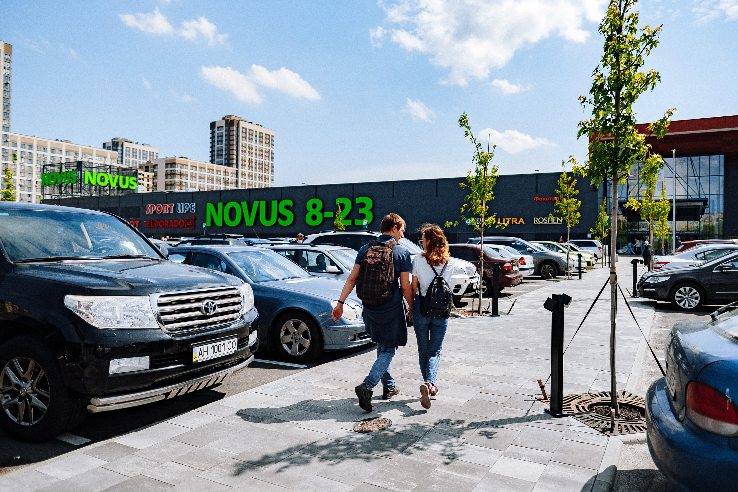 EXTERIER RETROVILLE. Ivan Skufinsky — wedding and family photographer in Vancouver